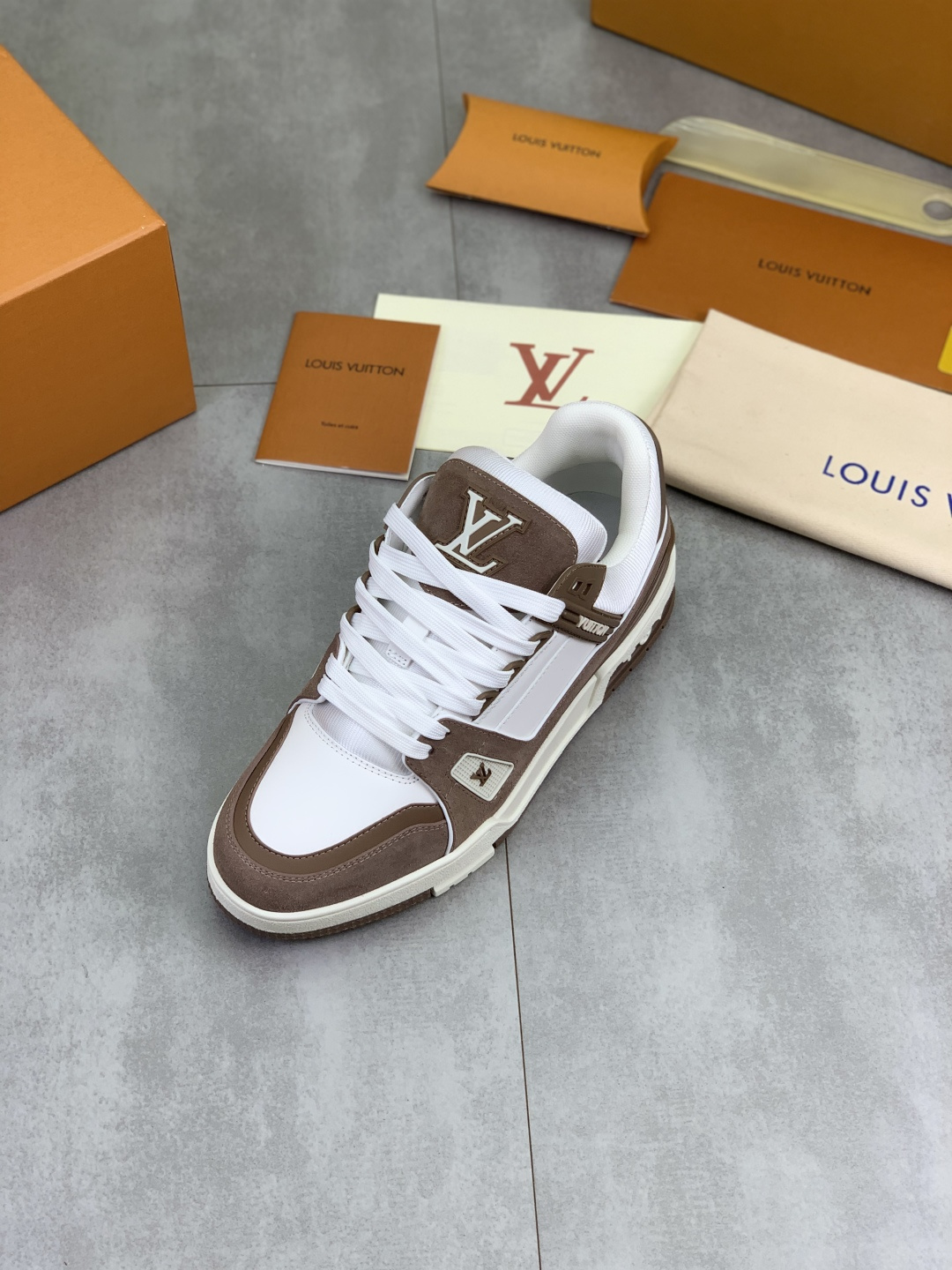 LV