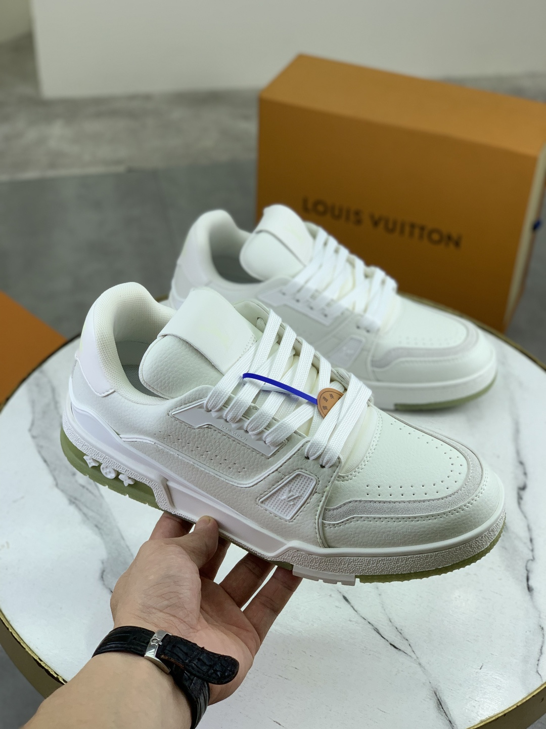 LV
