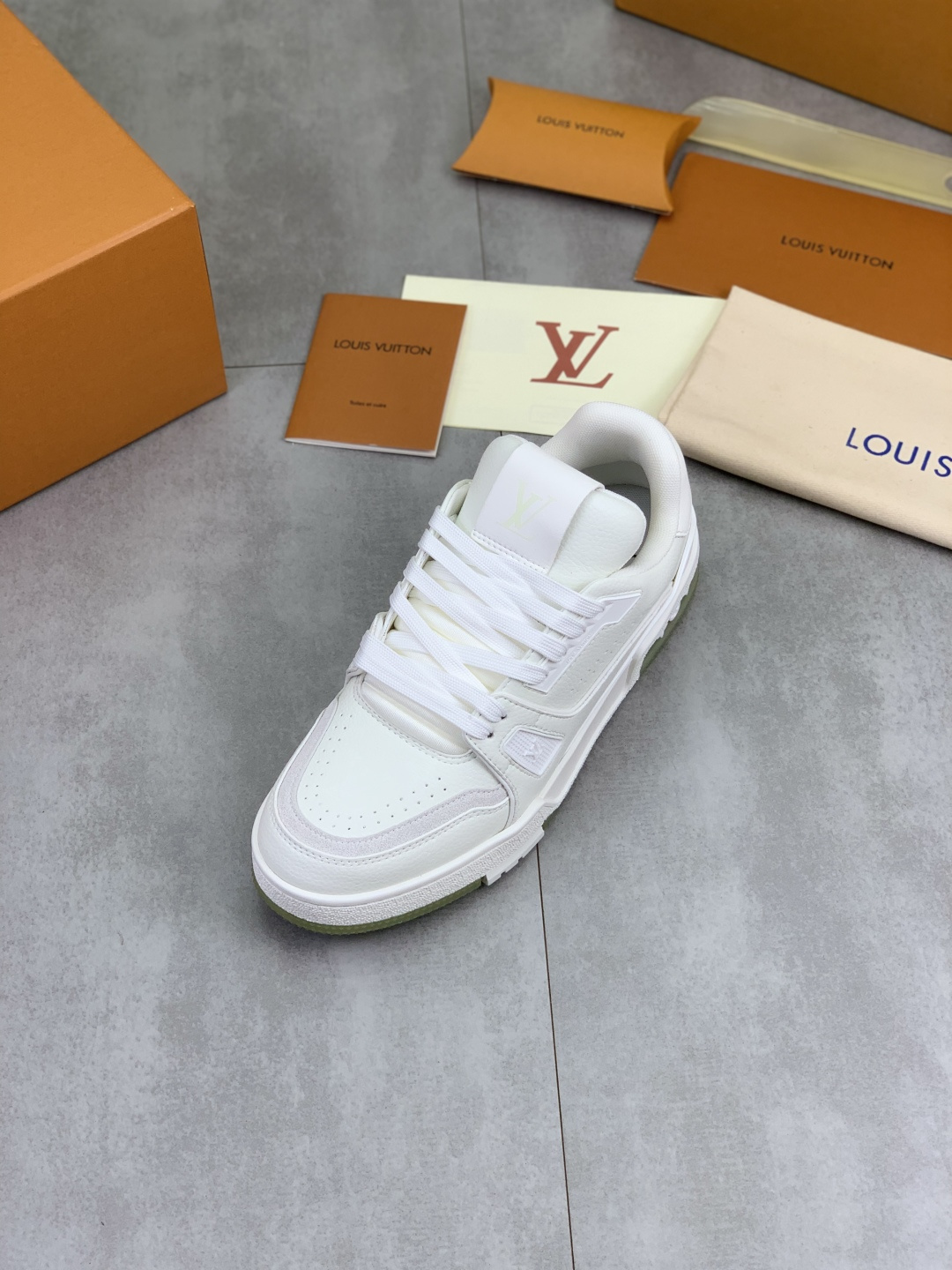 LV