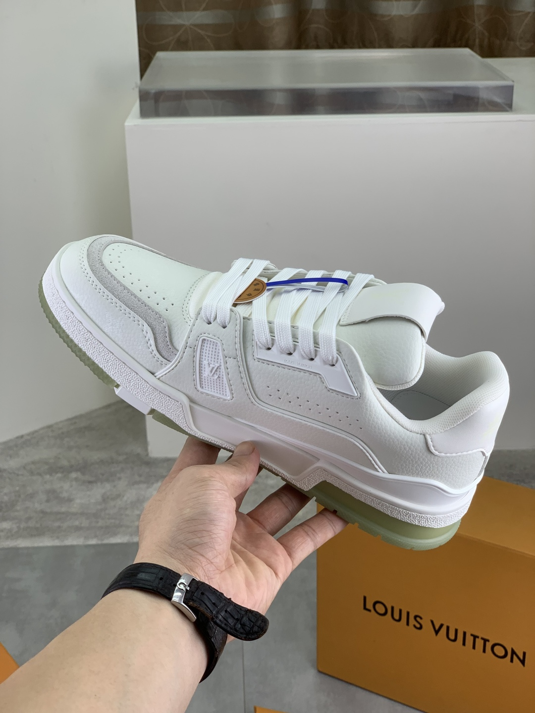 LV