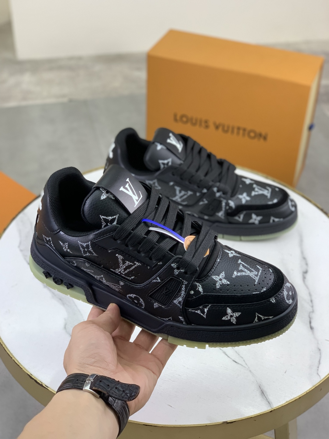 LV