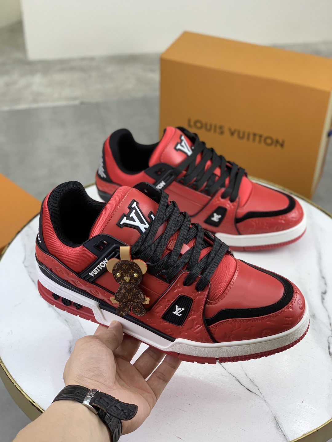 LV