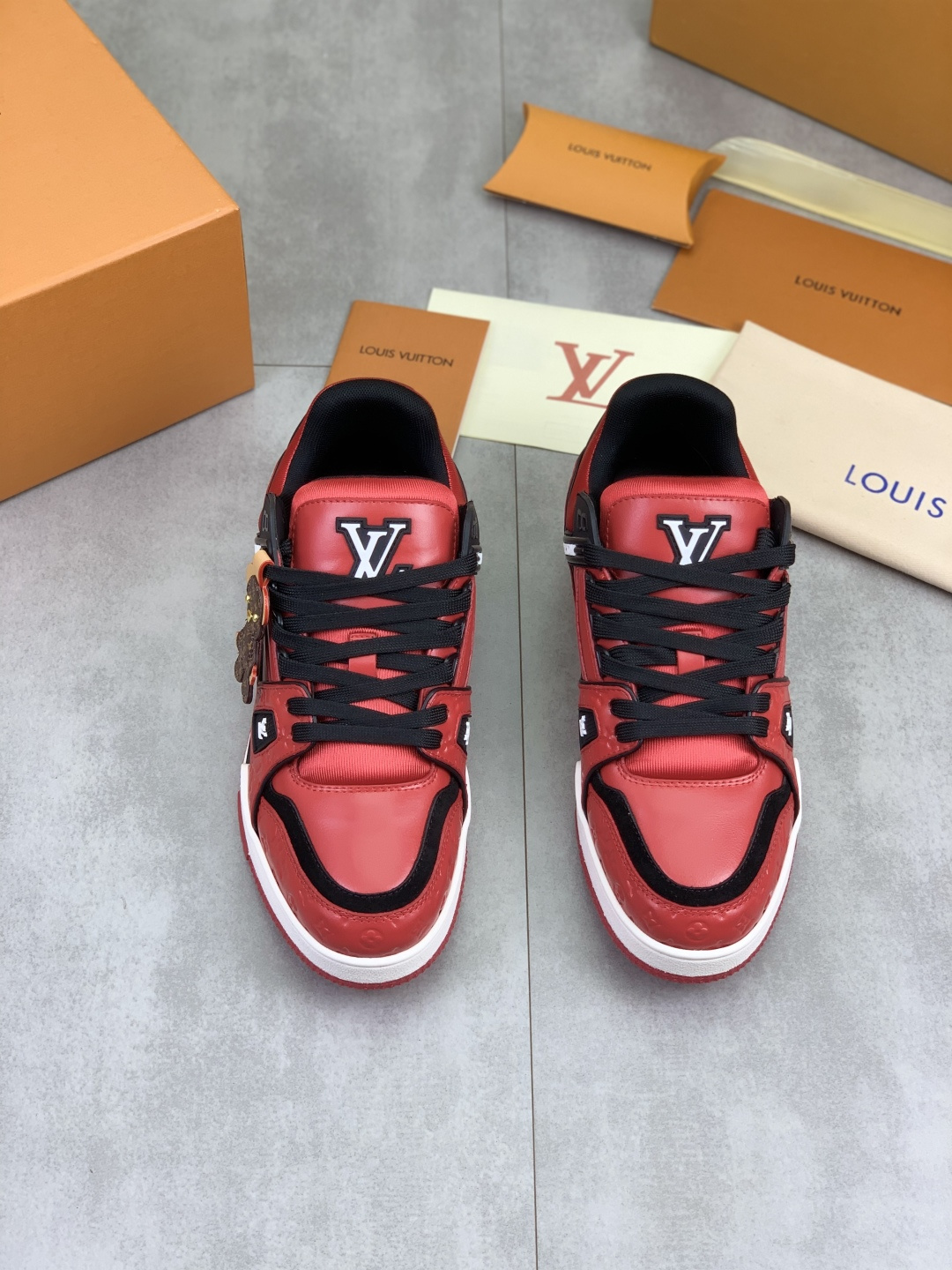 LV