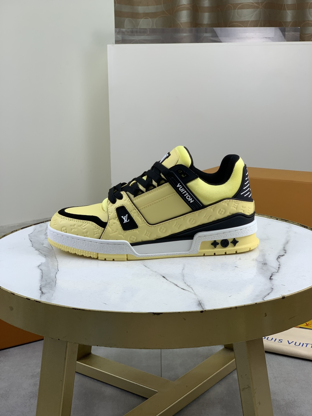 LV