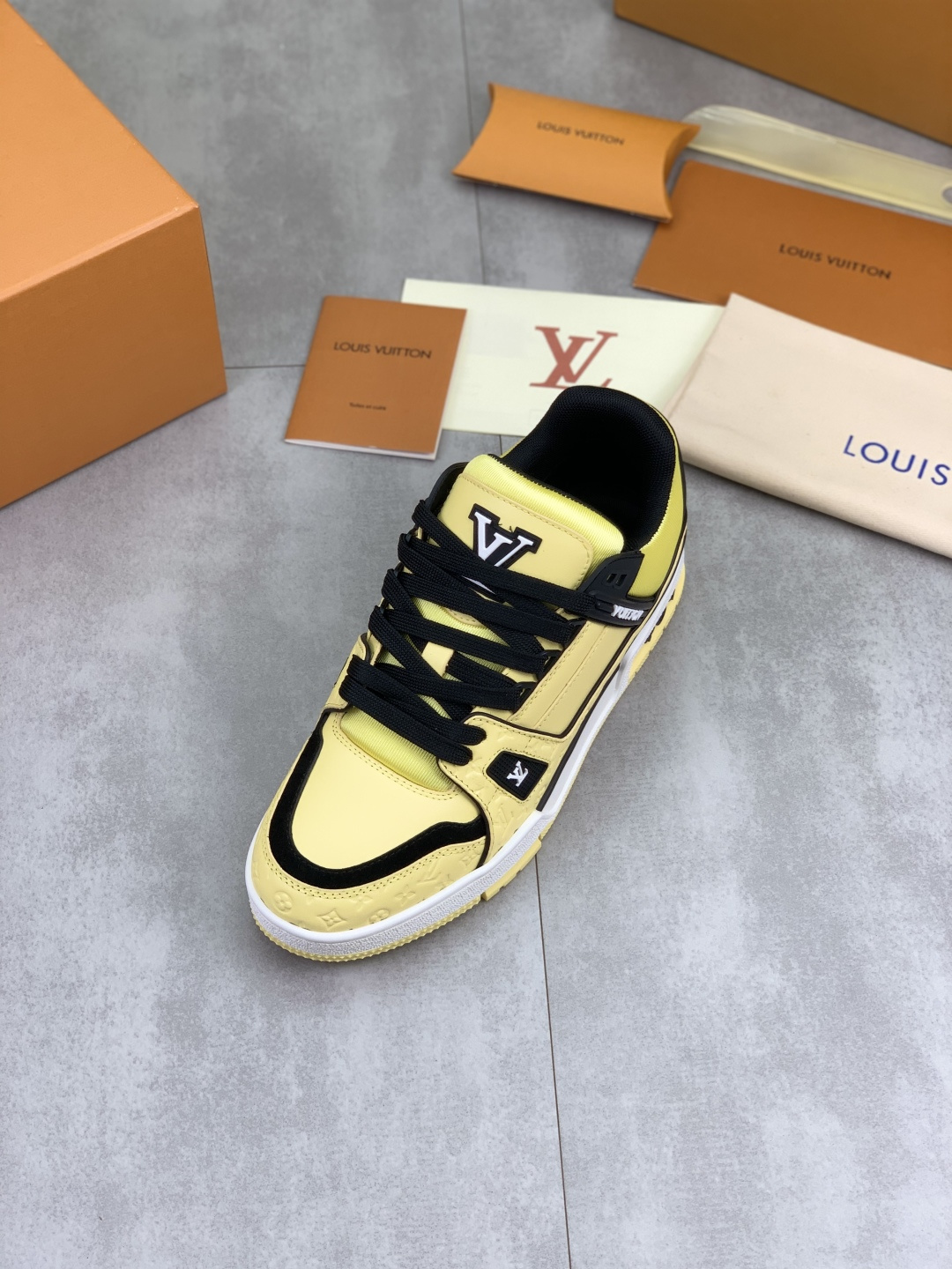 LV