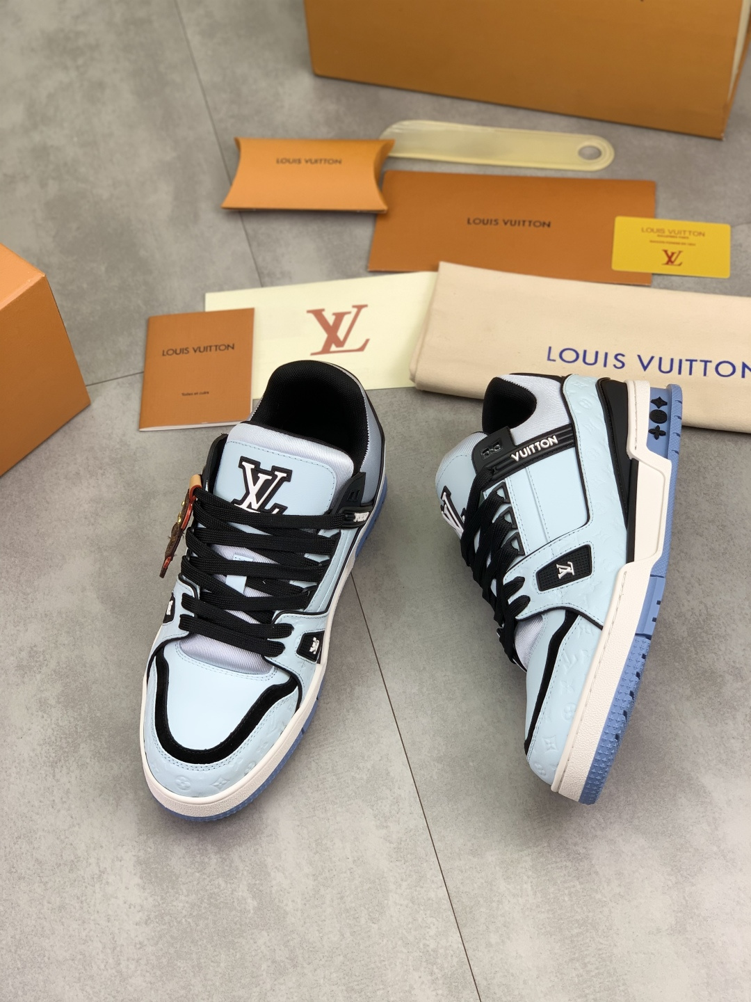 LV