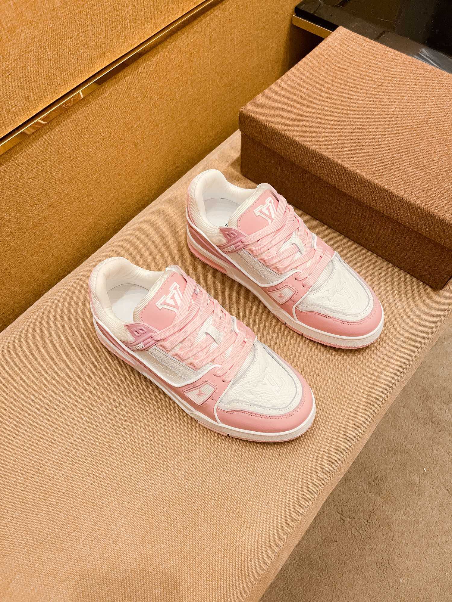 LV