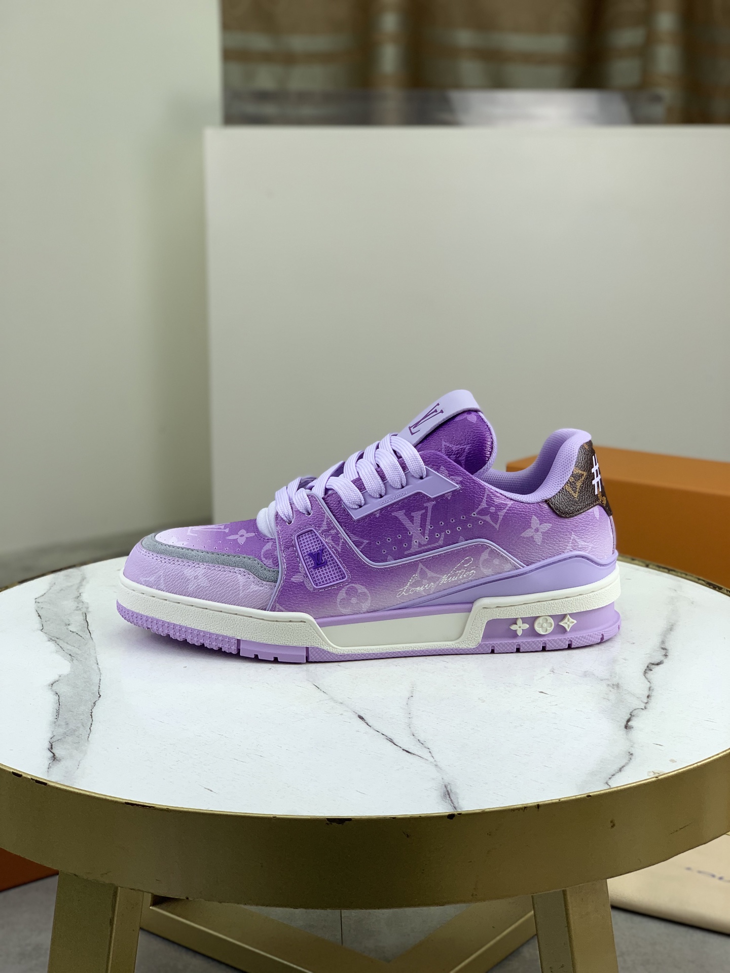 LV