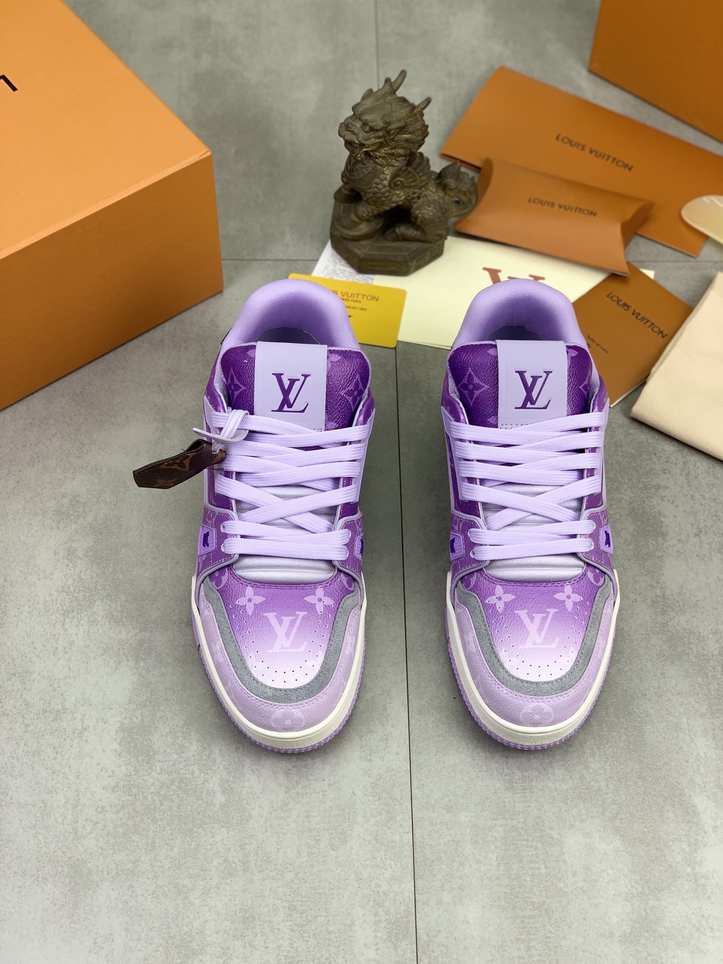 LV