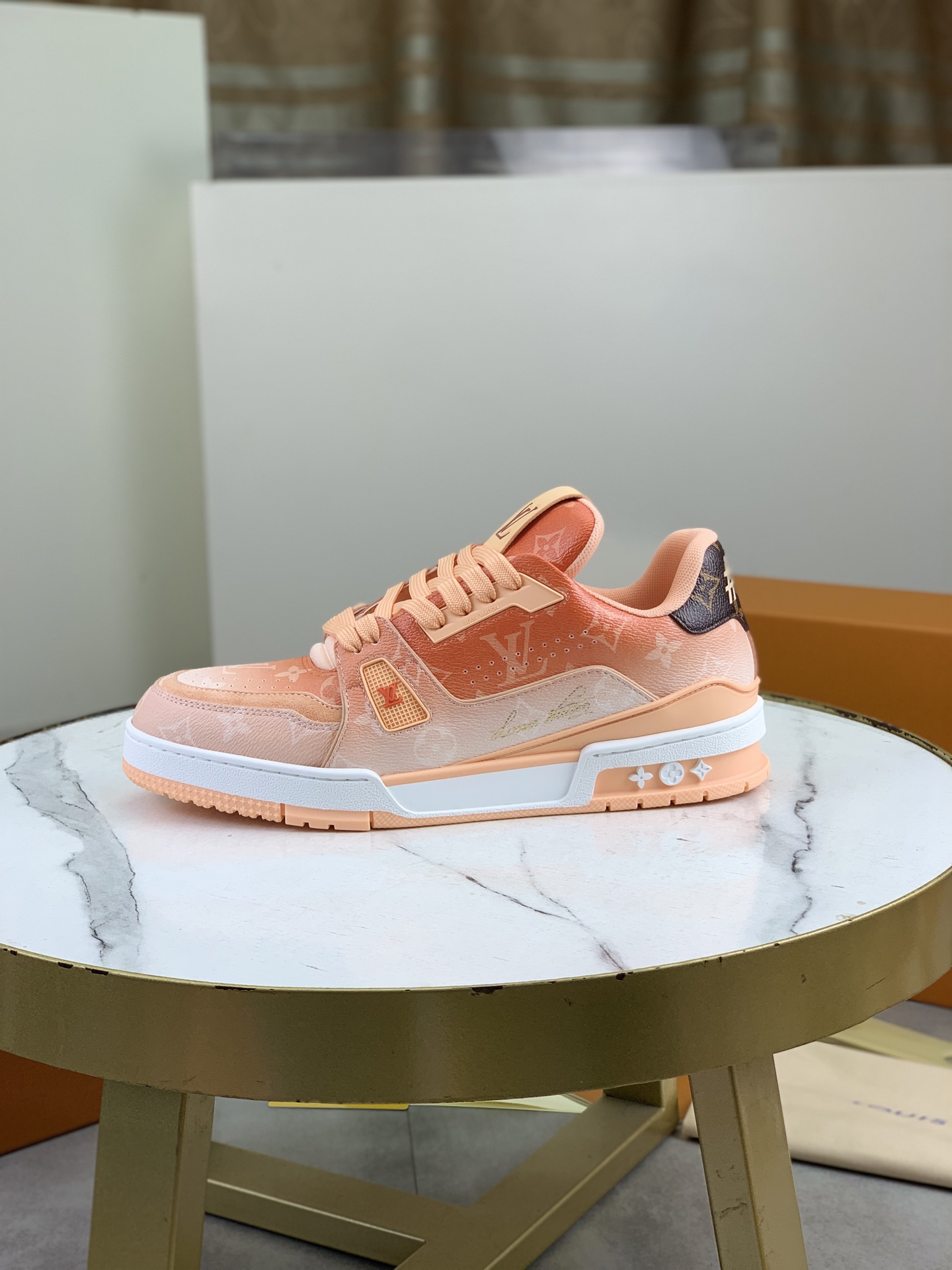 LV