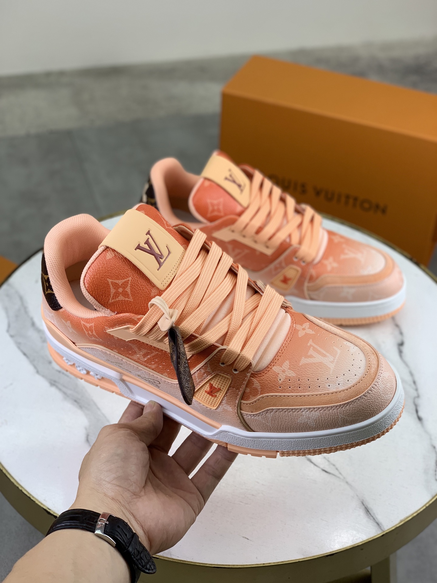 LV