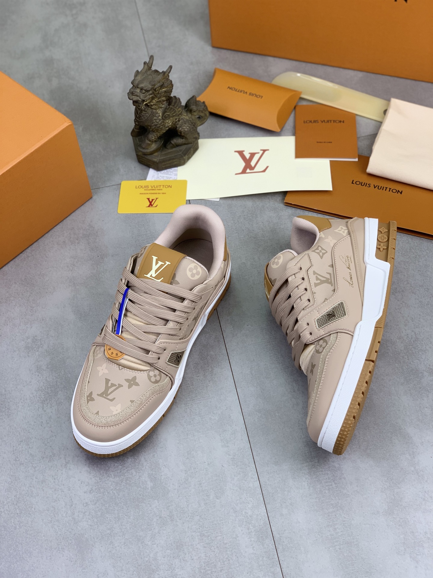 LV