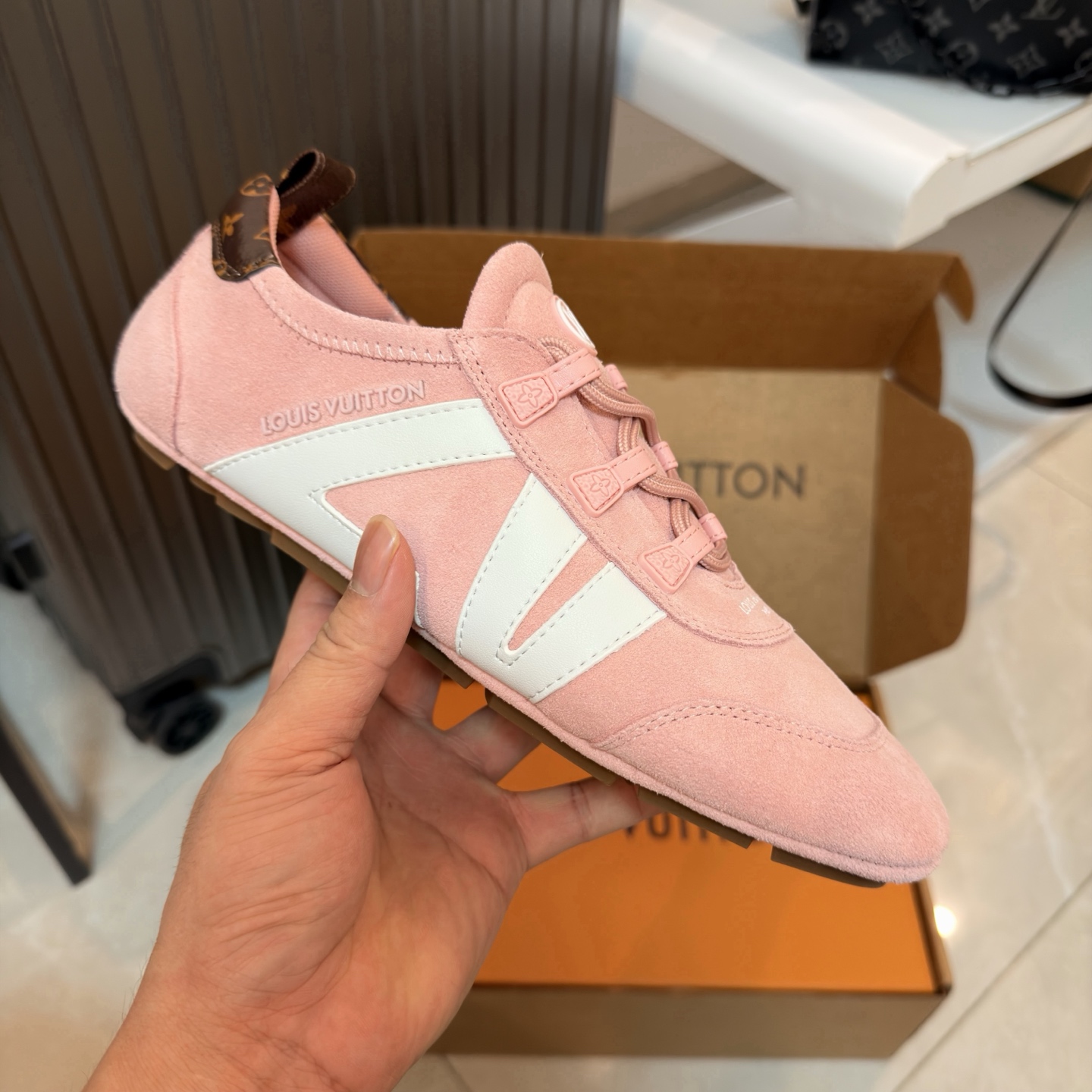 LV