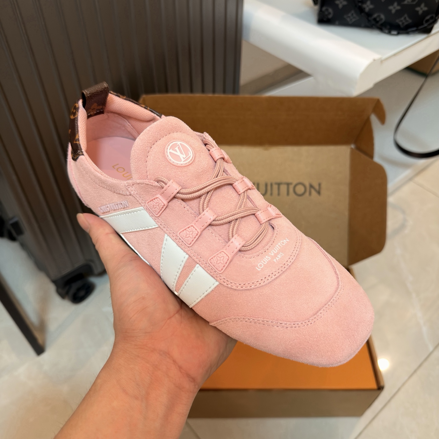 LV