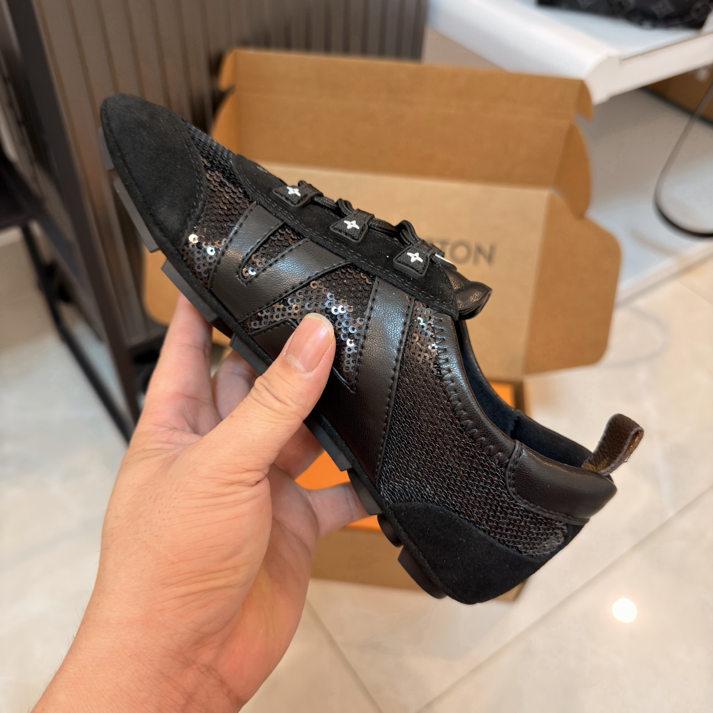 LV