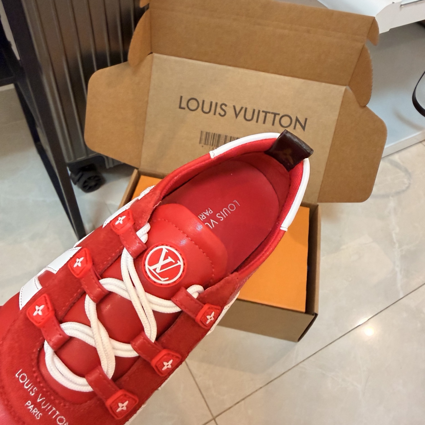 LV