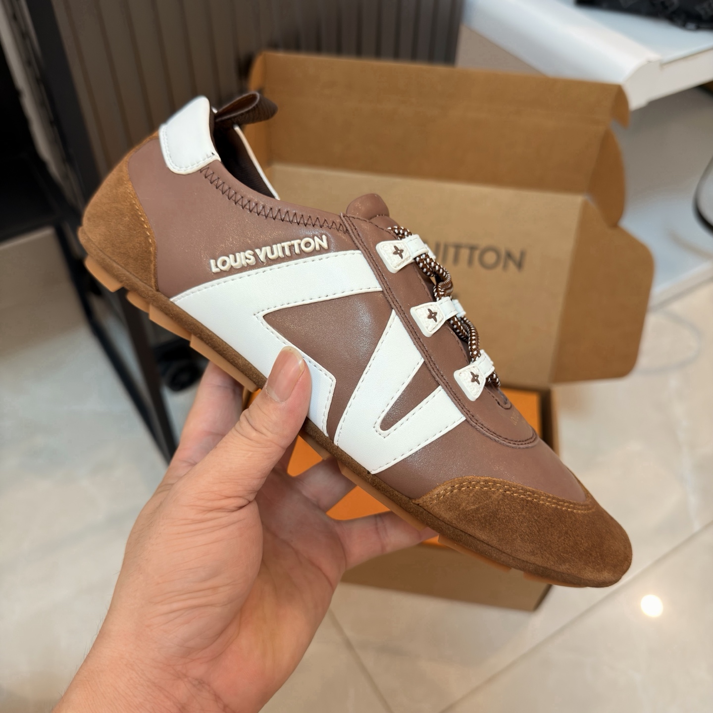 LV