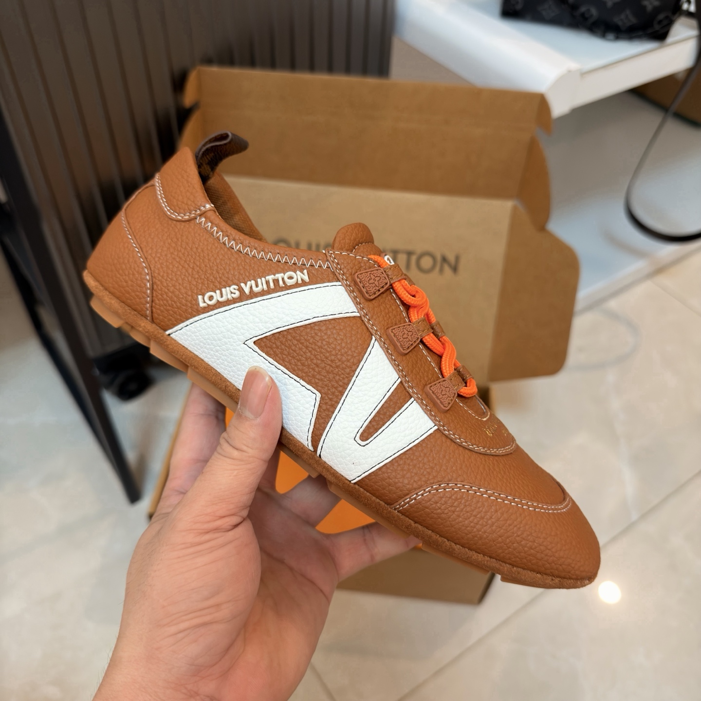 LV