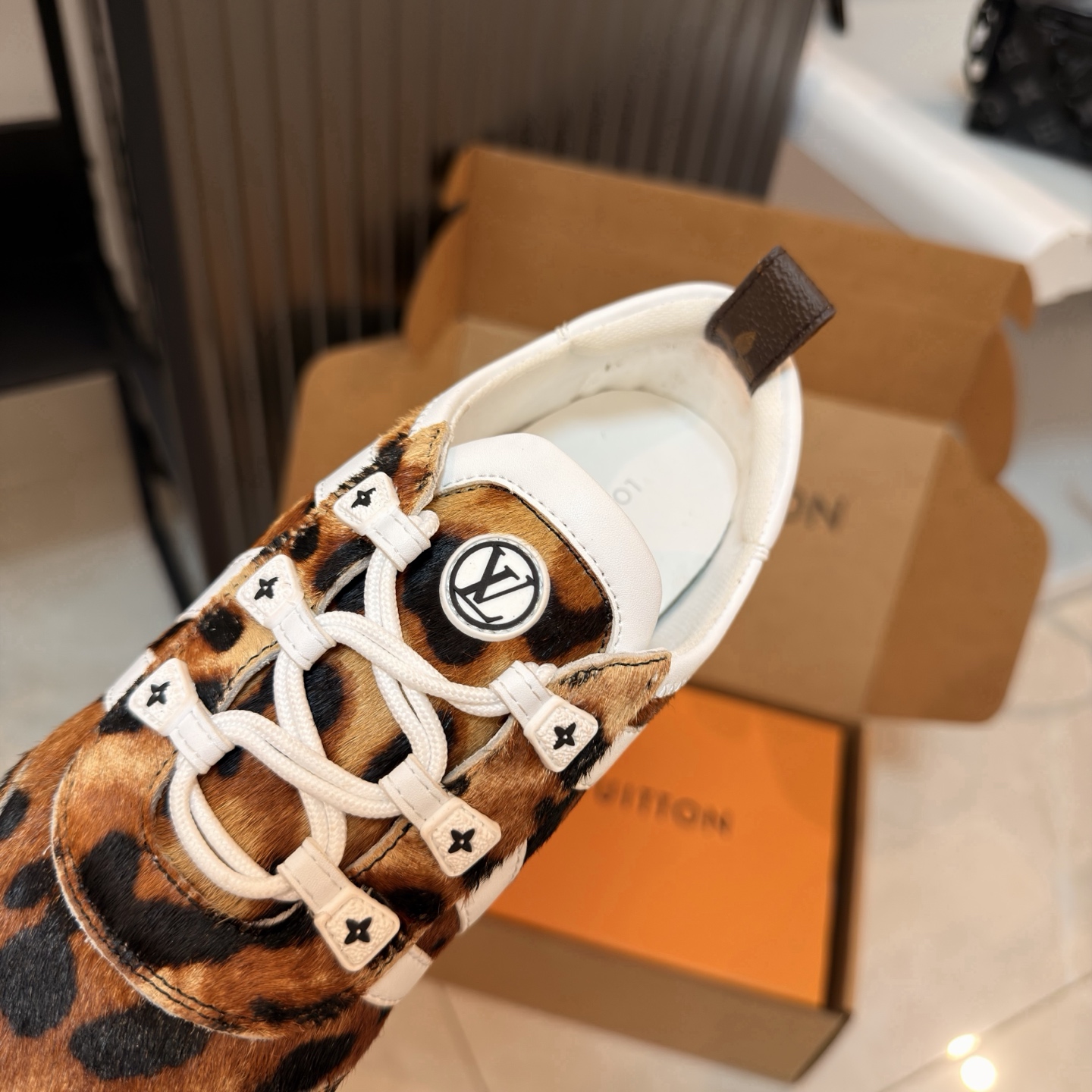 LV