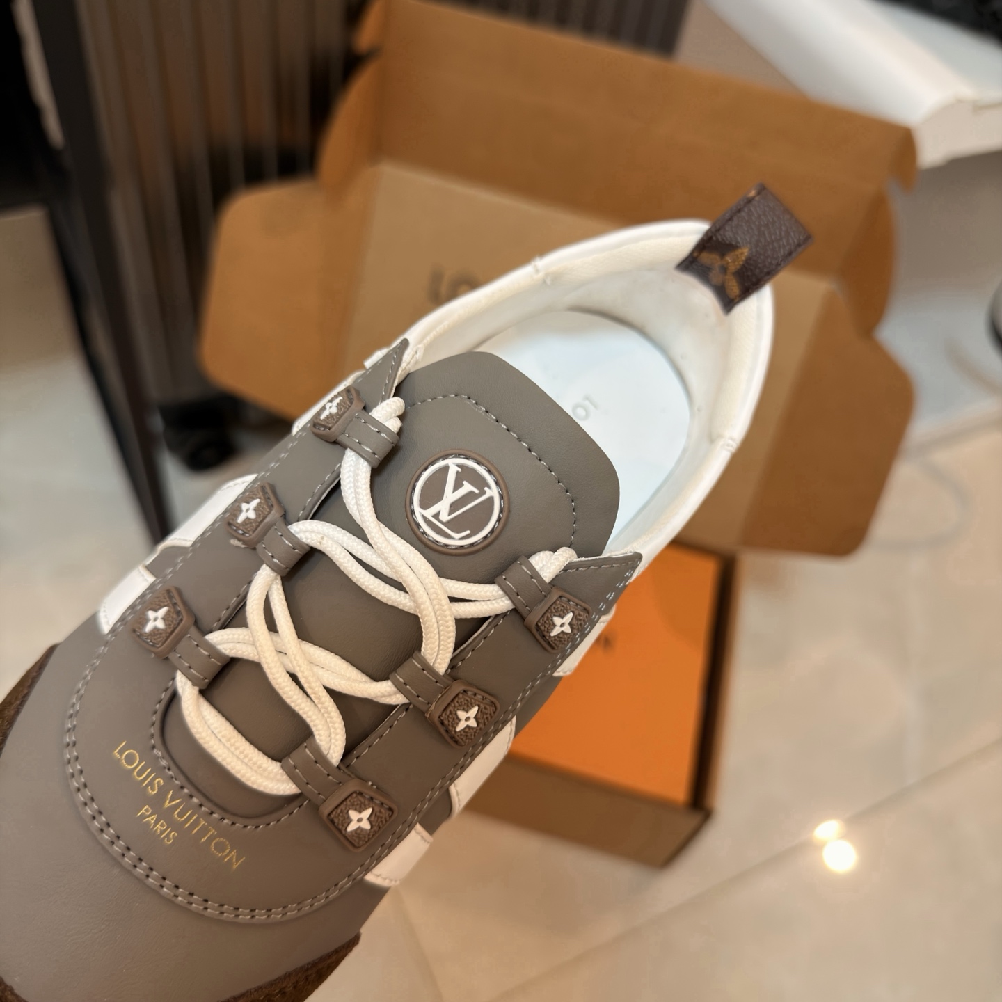 LV