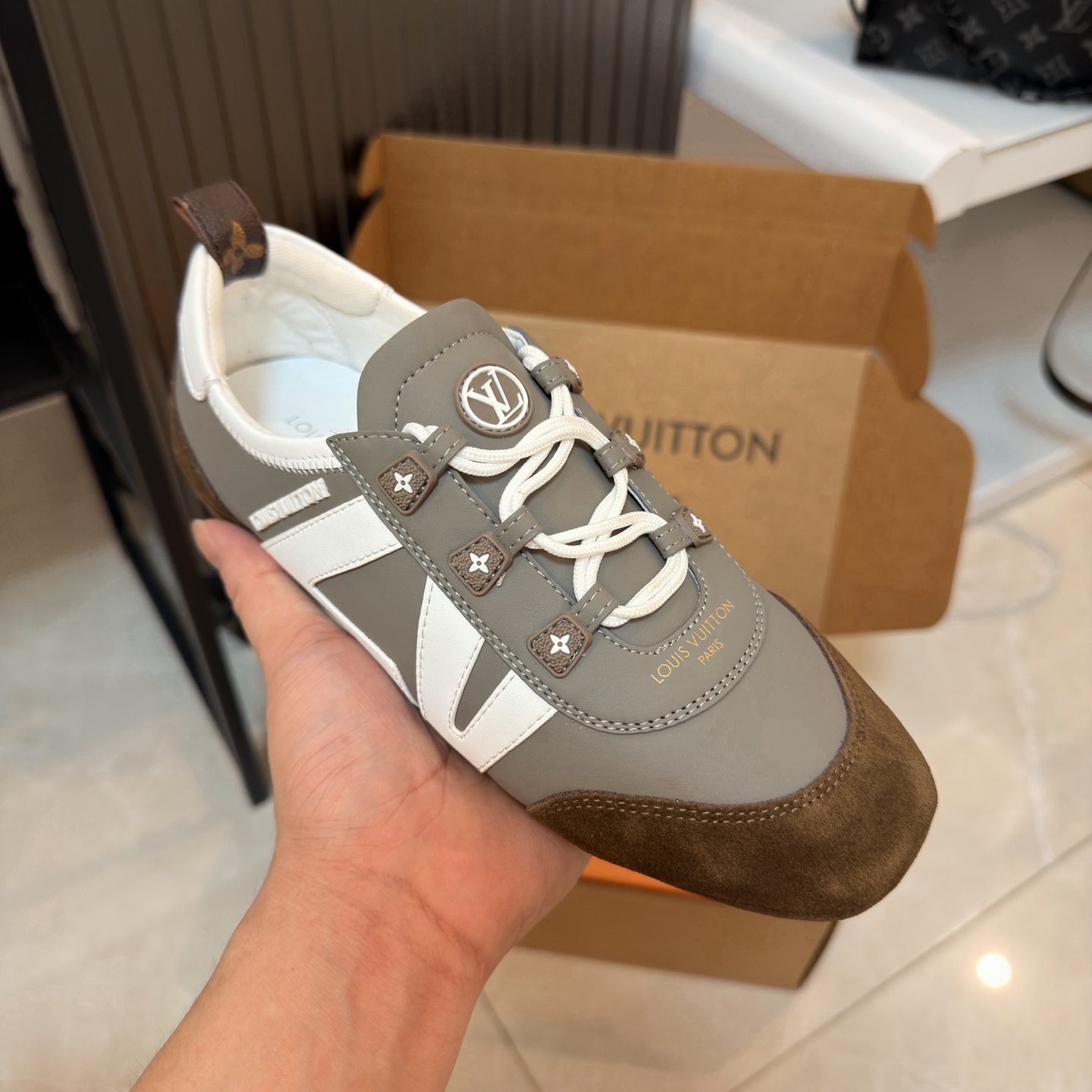 LV