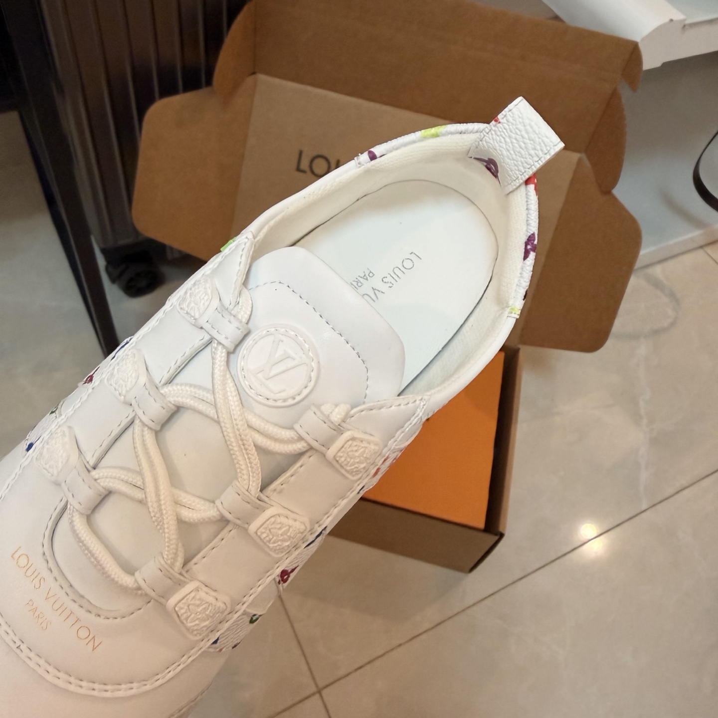 LV