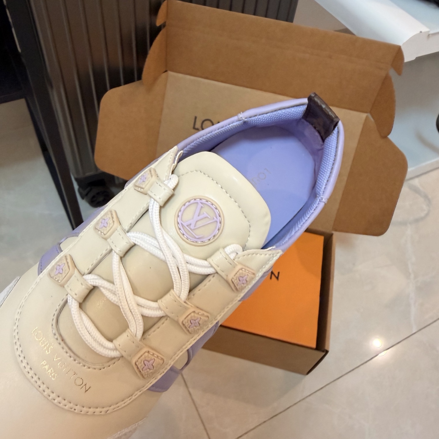 LV