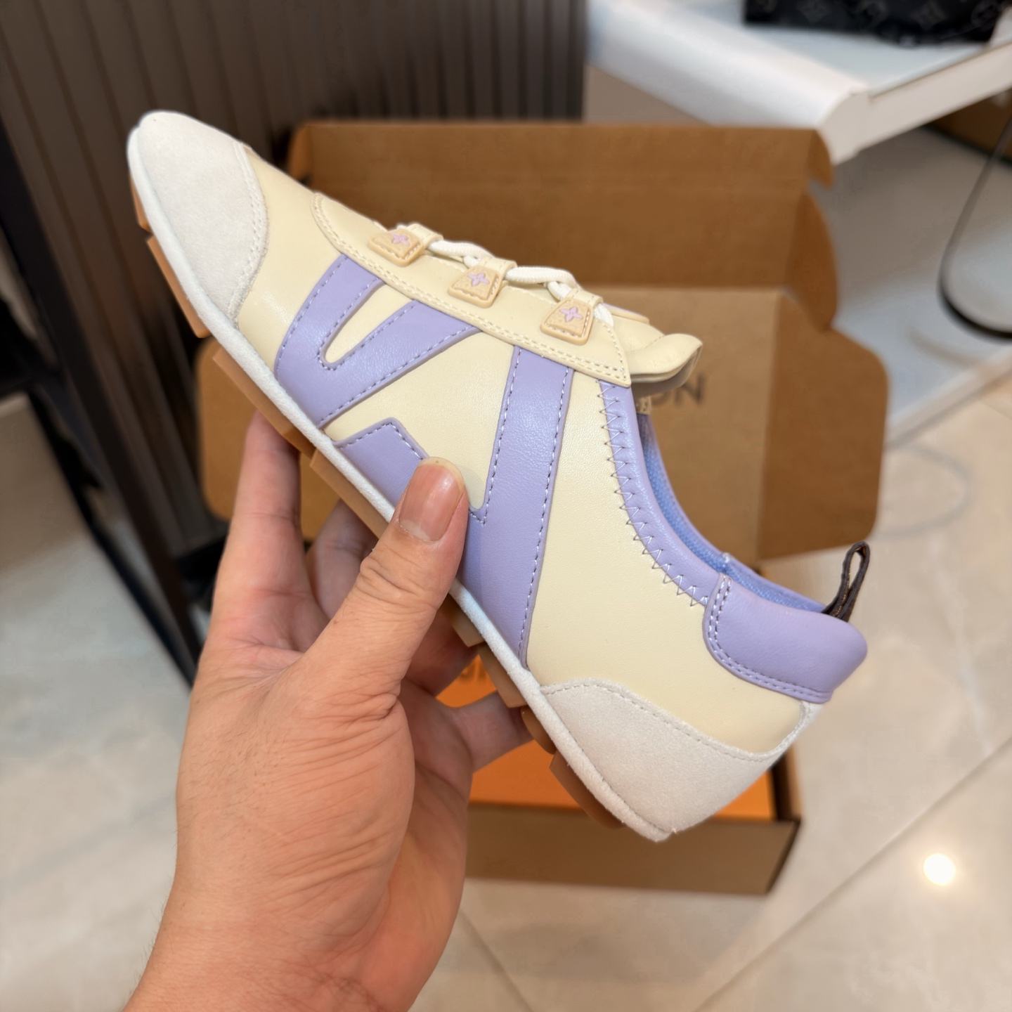 LV