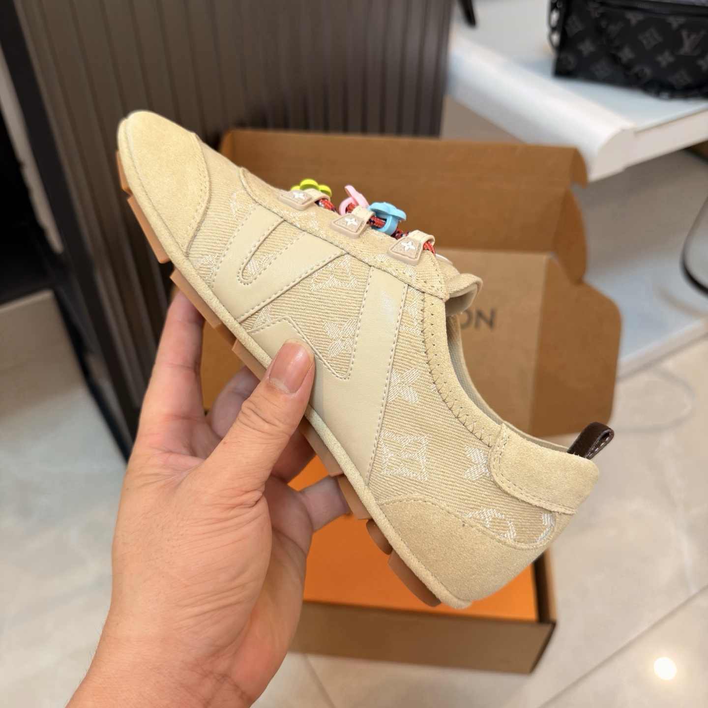 LV