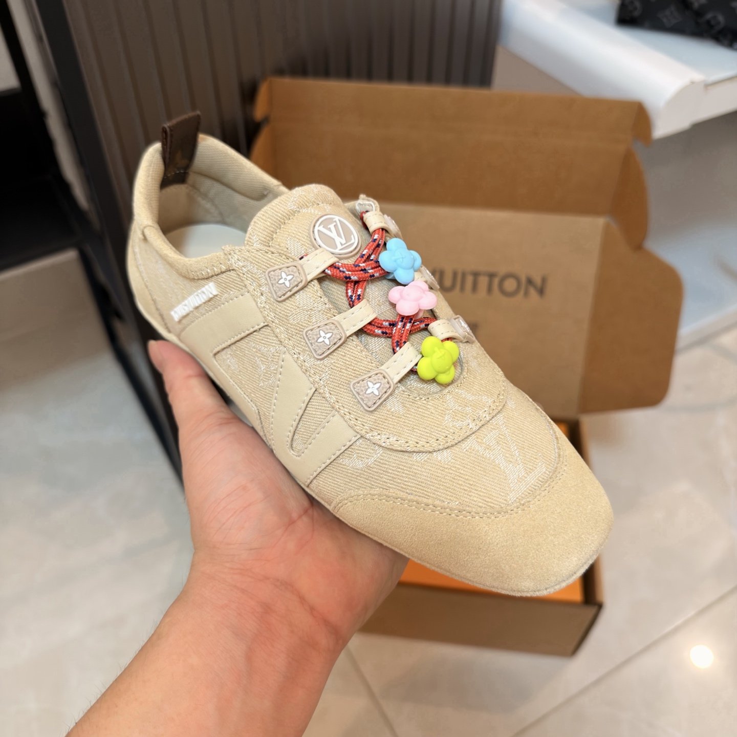 LV