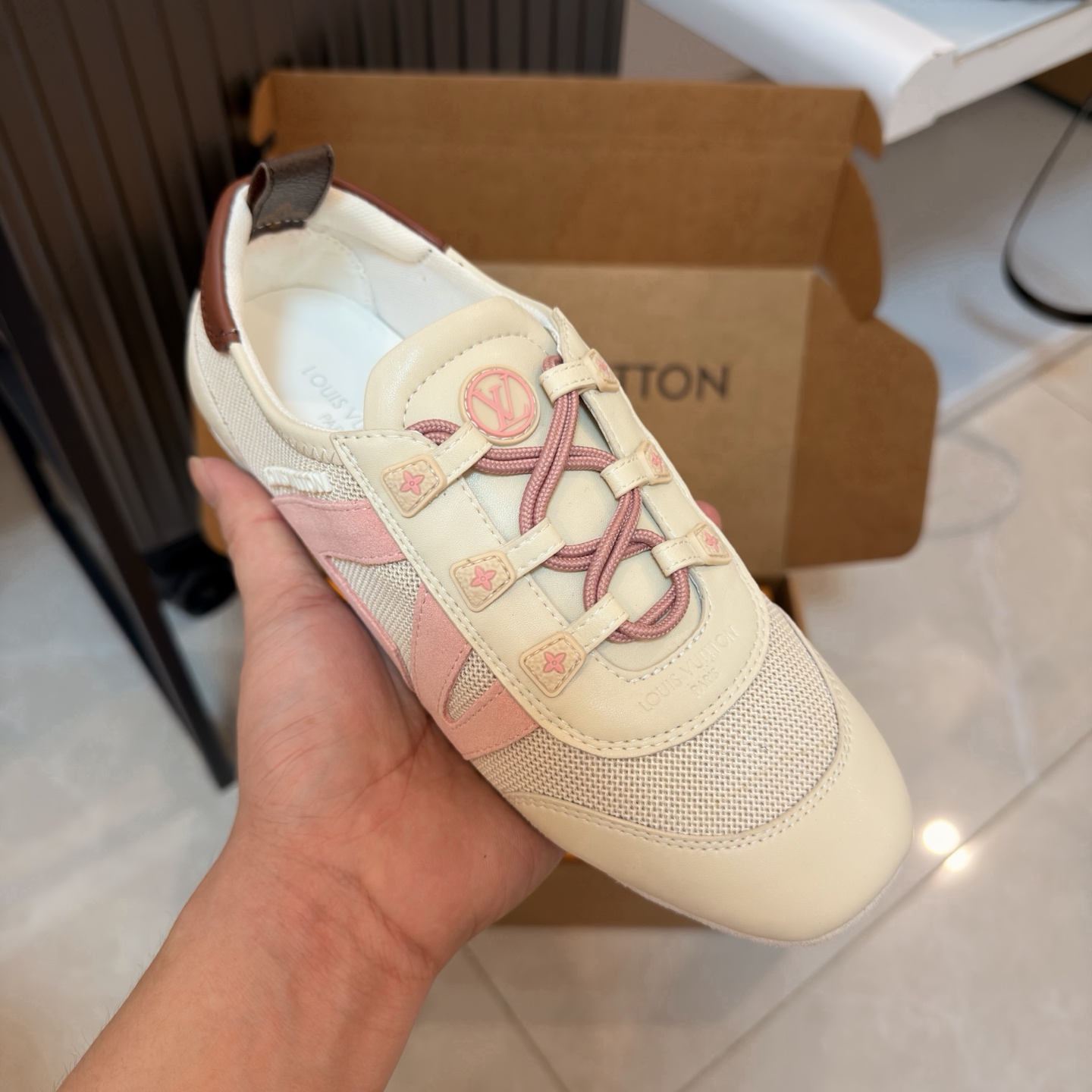 LV
