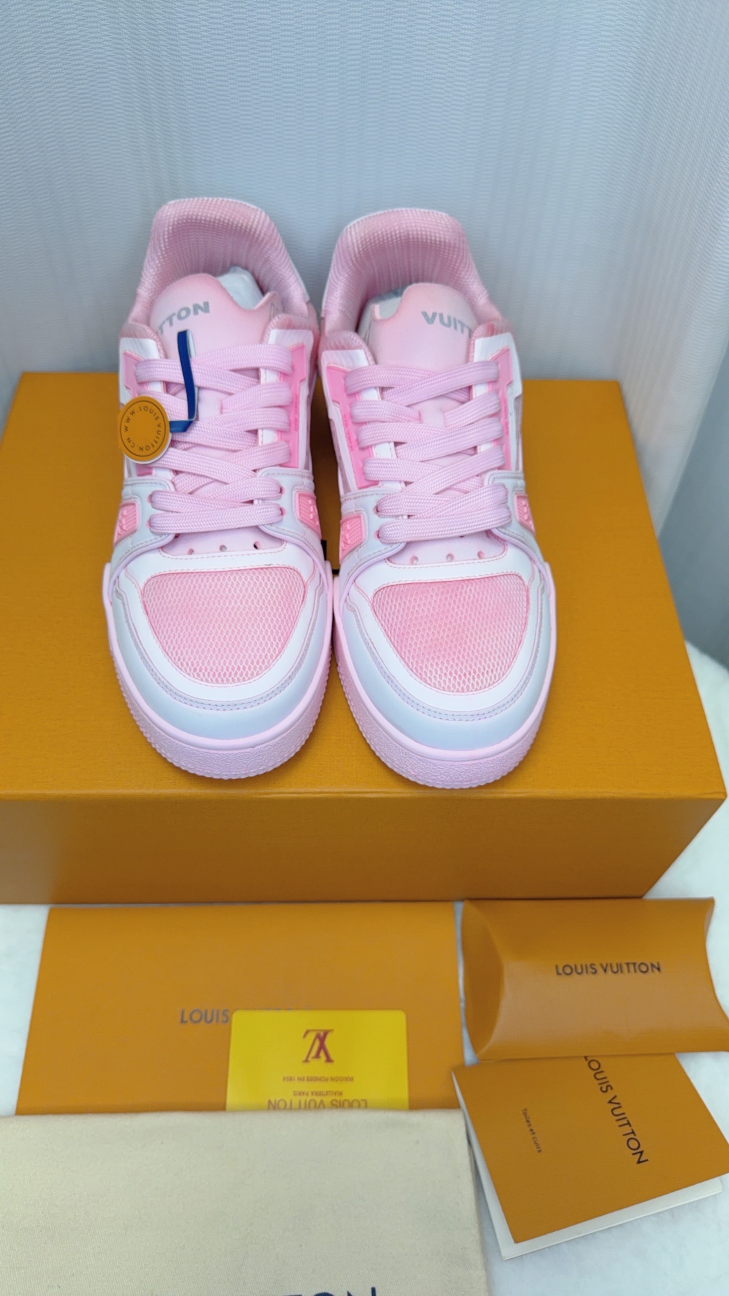 LV