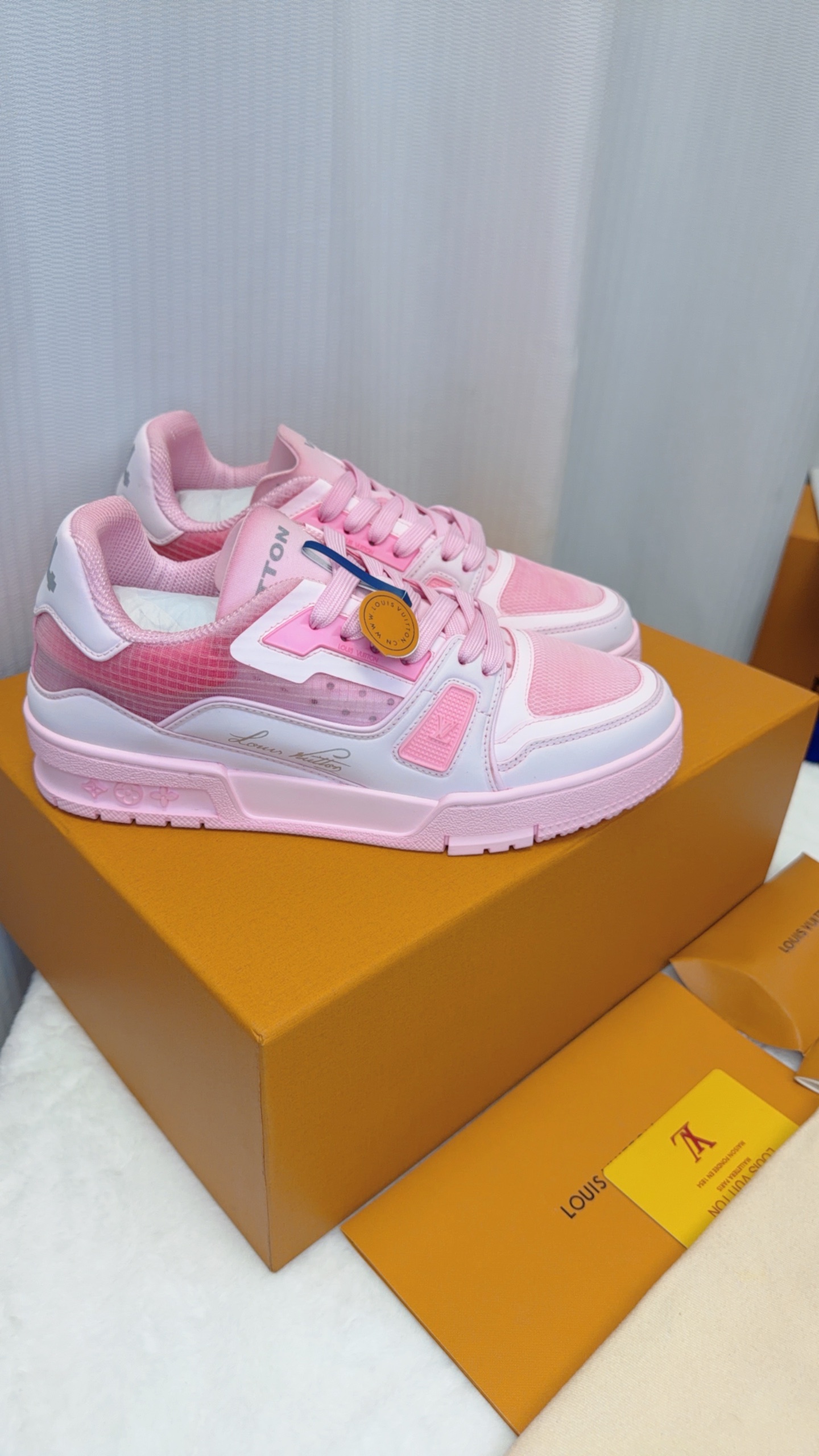 LV