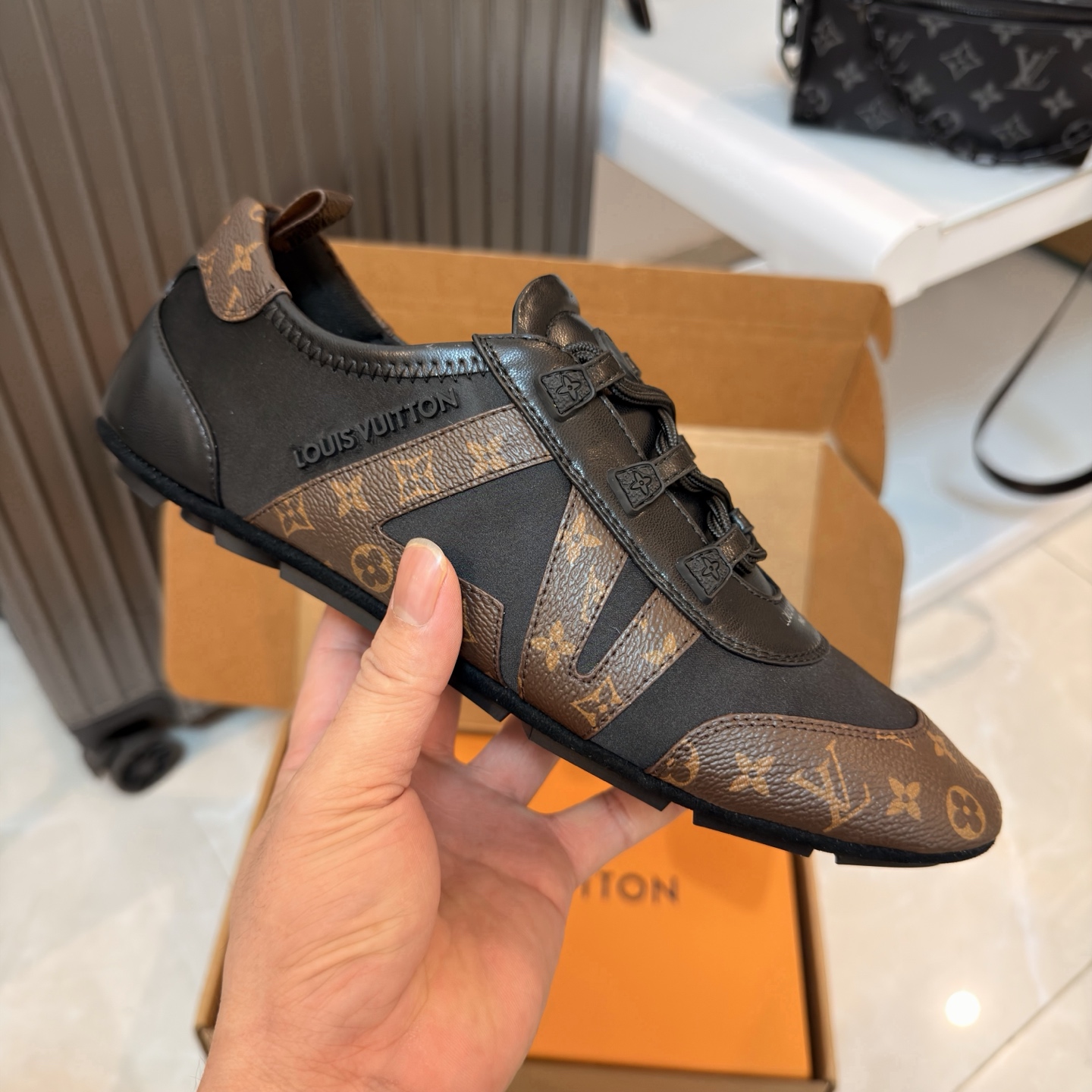 LV