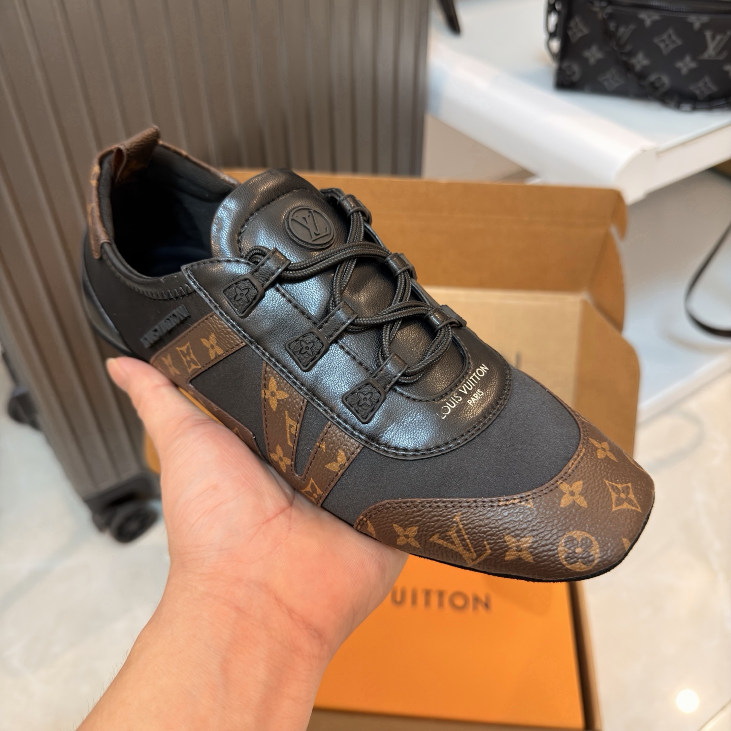 LV