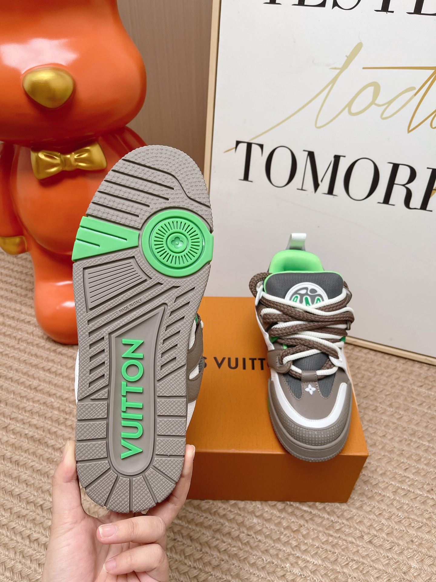 LV