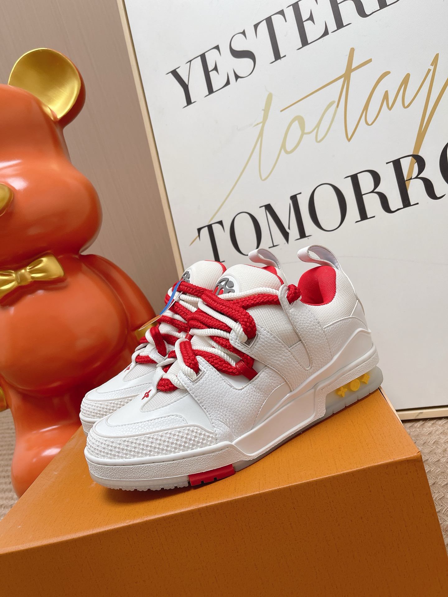 LV