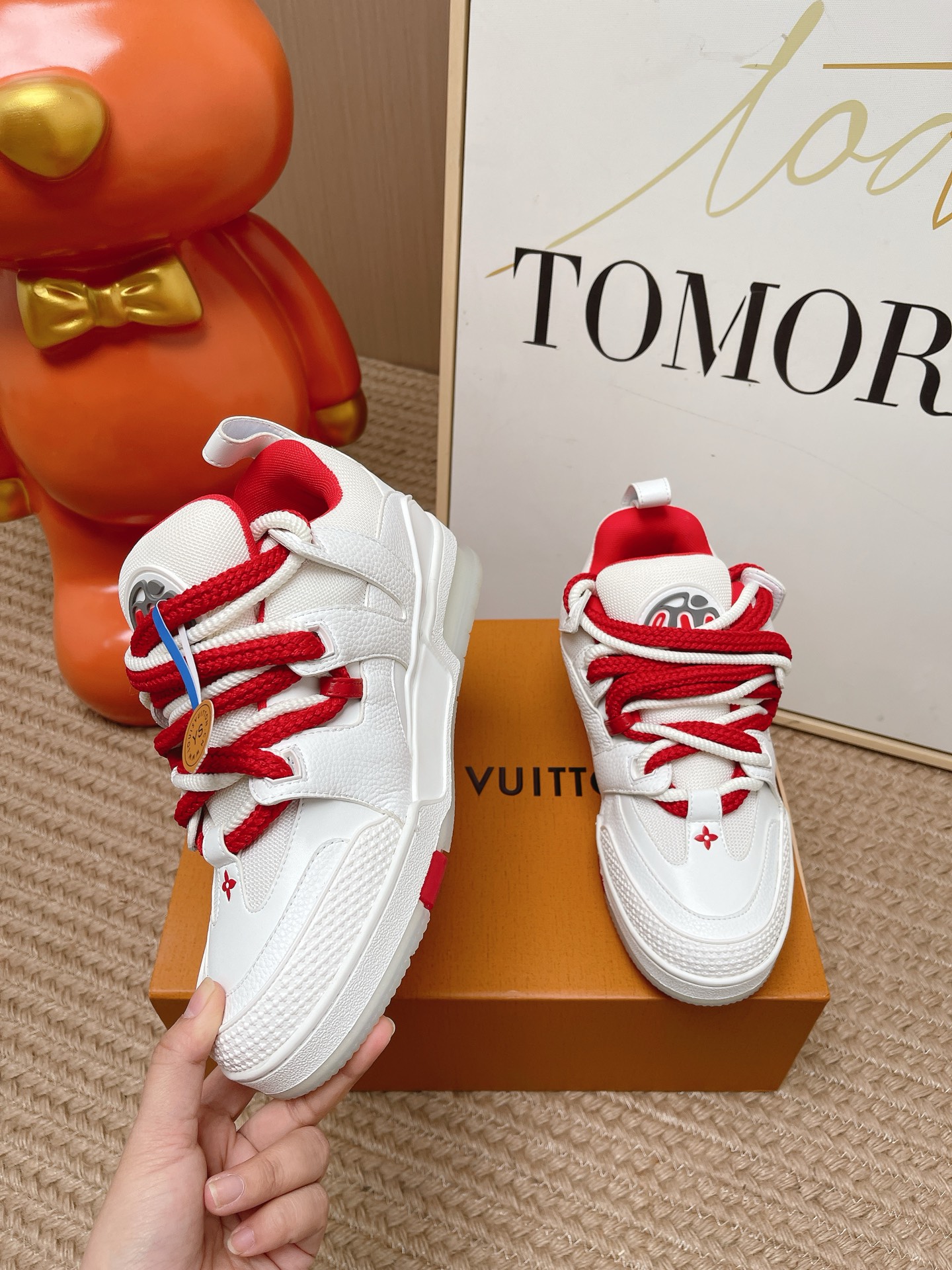 LV