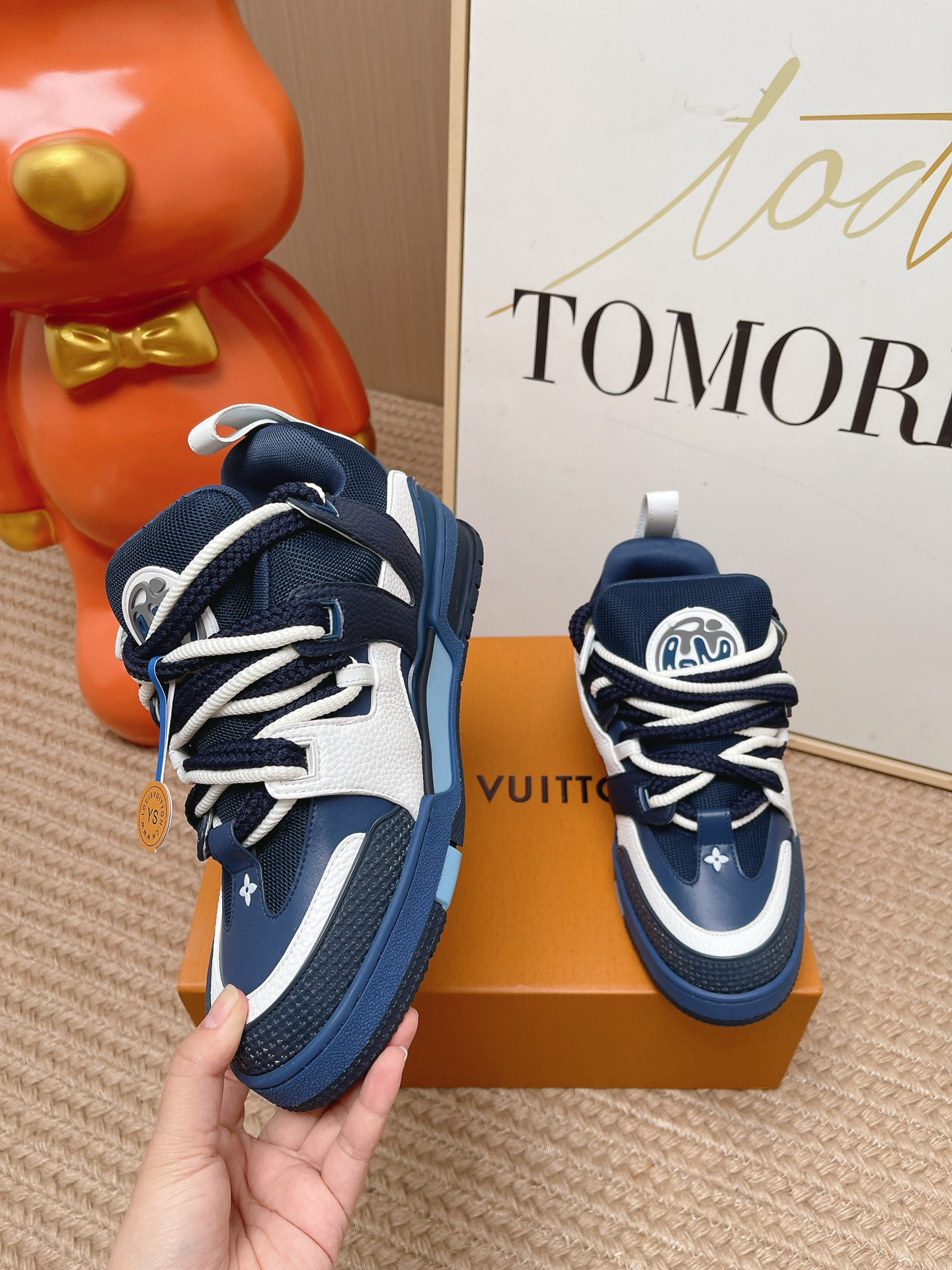 LV