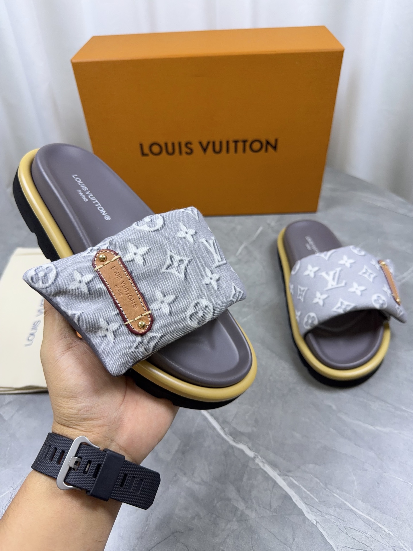 LV