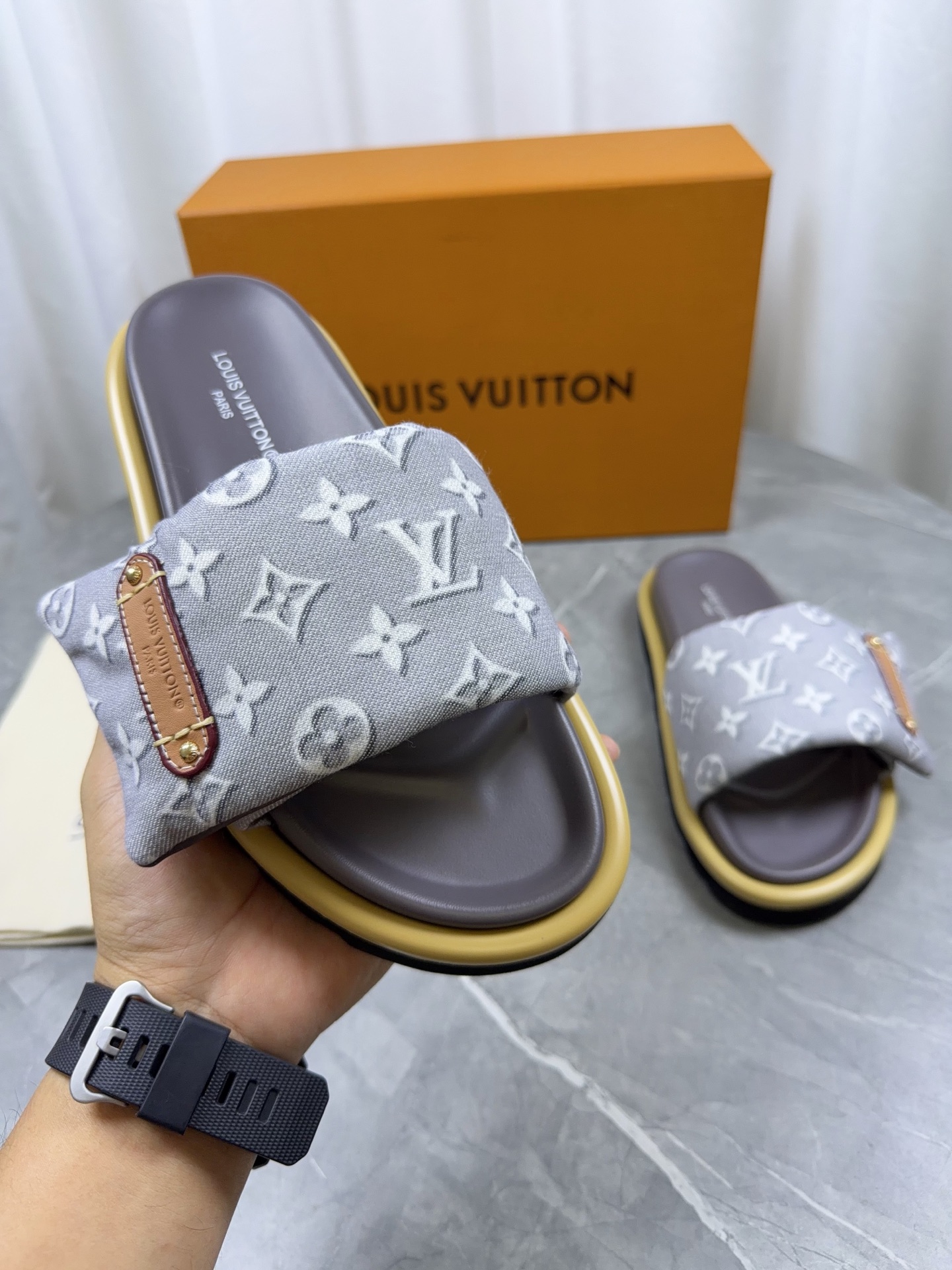 LV