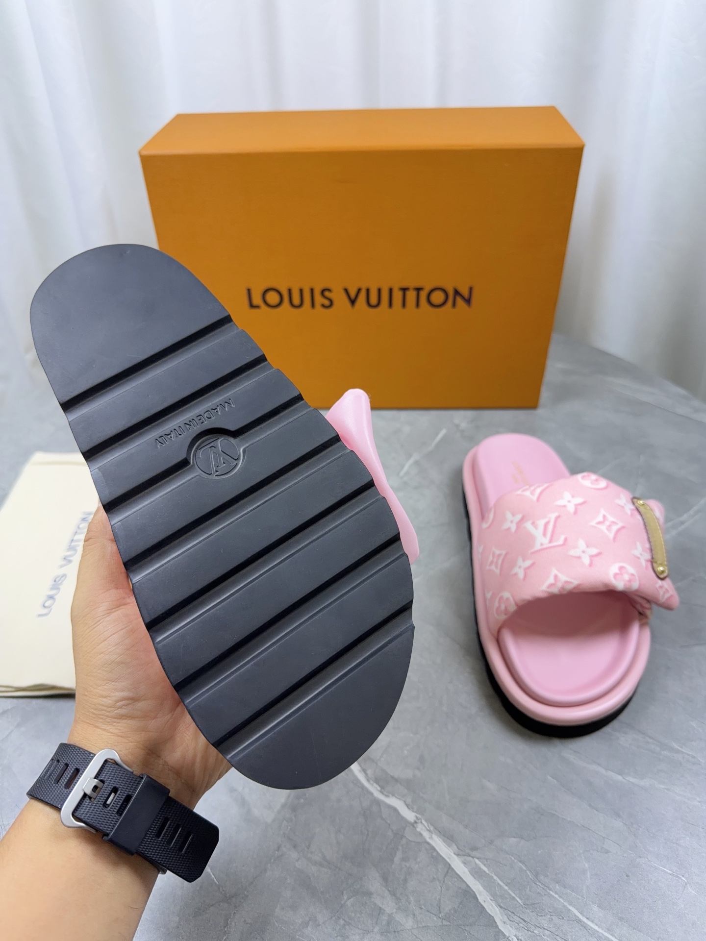 LV