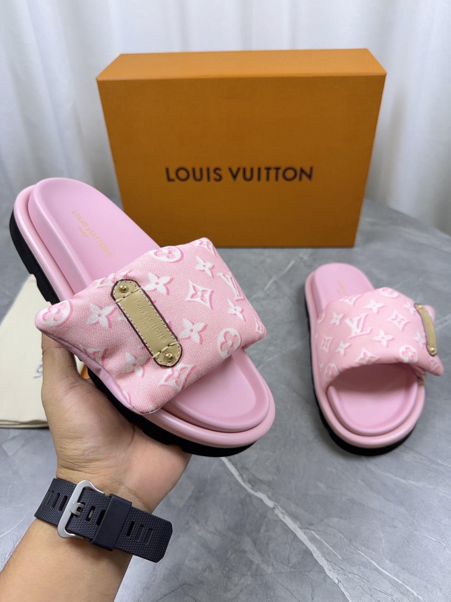 LV
