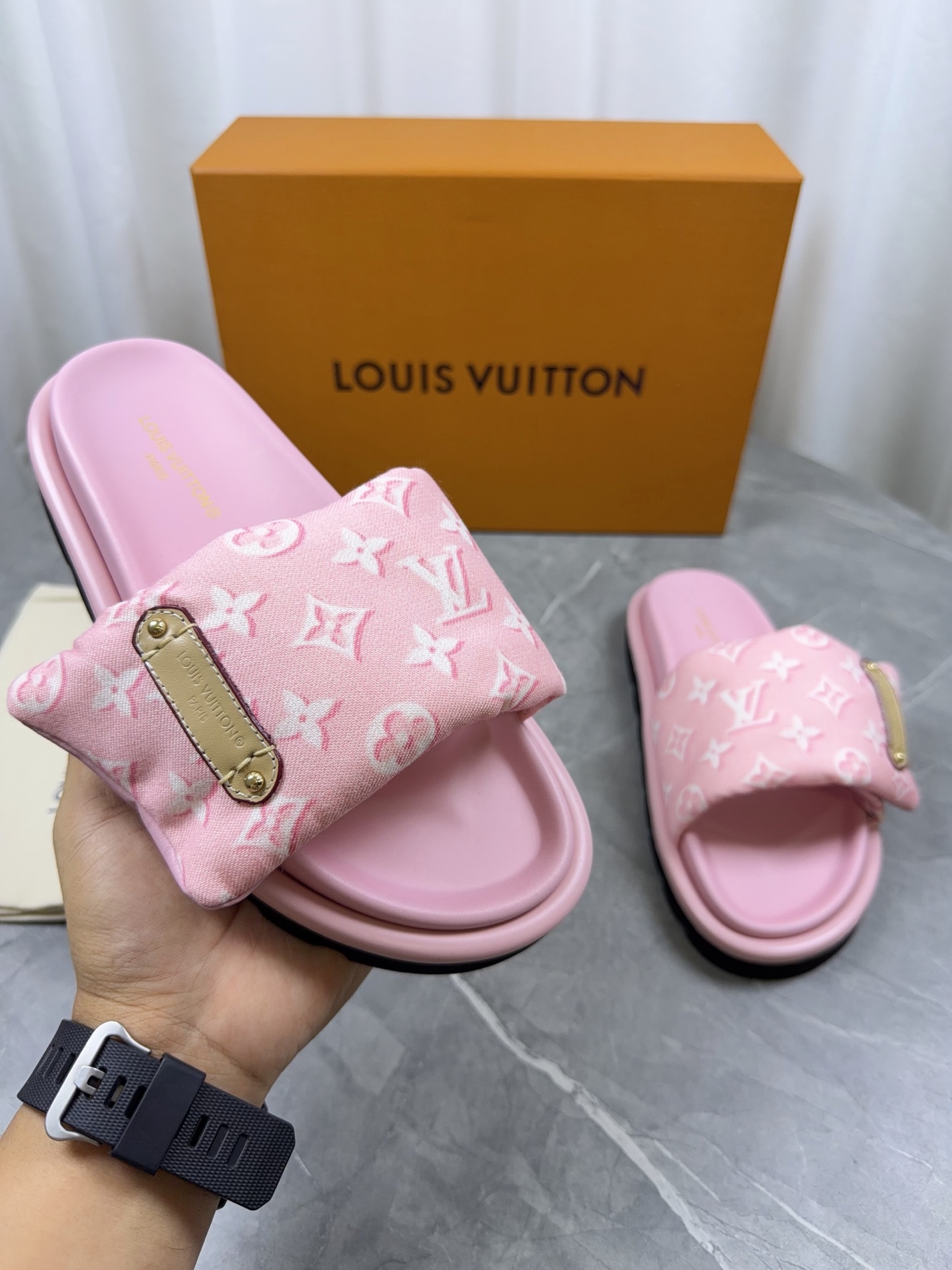LV