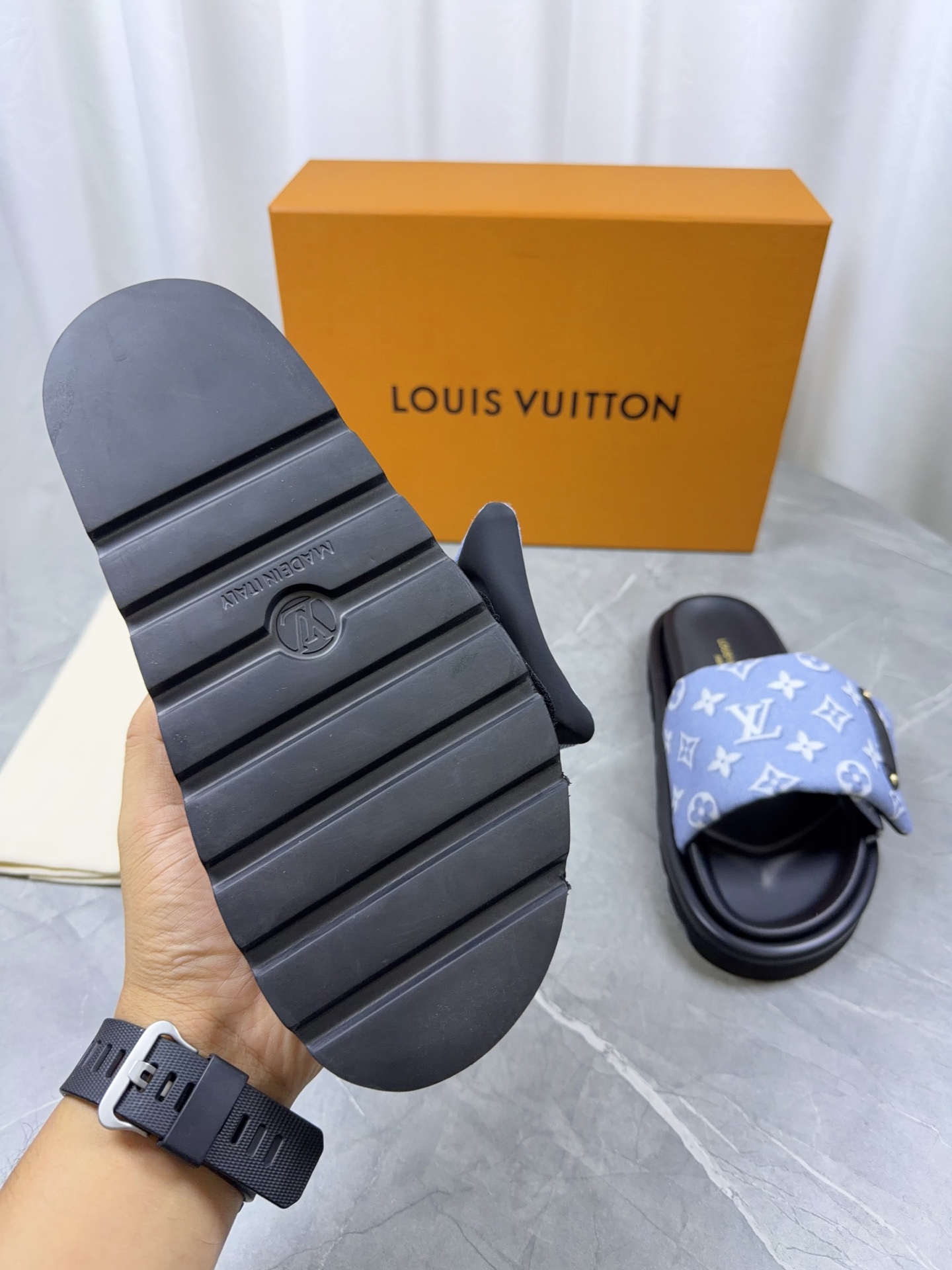 LV
