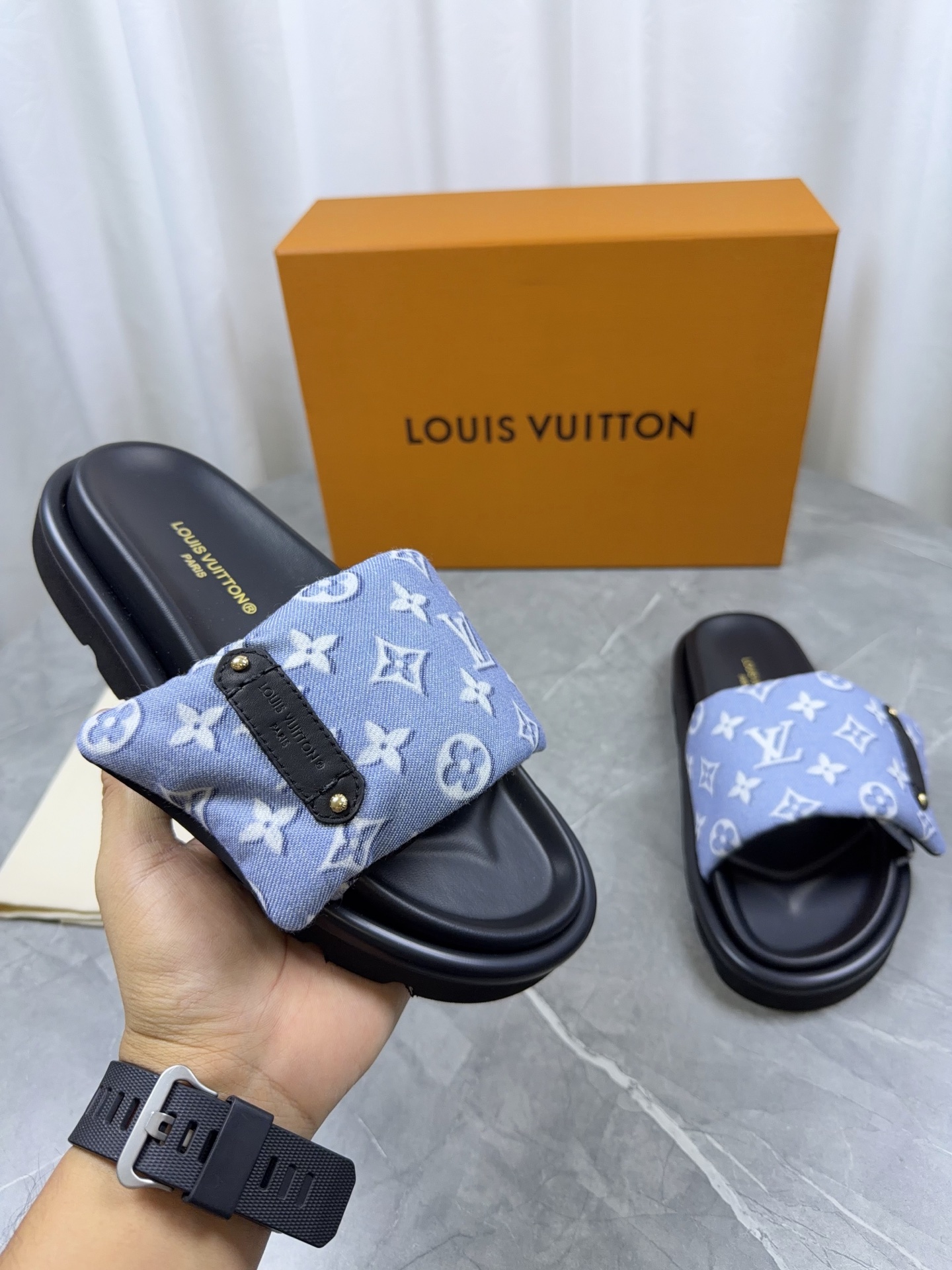 LV
