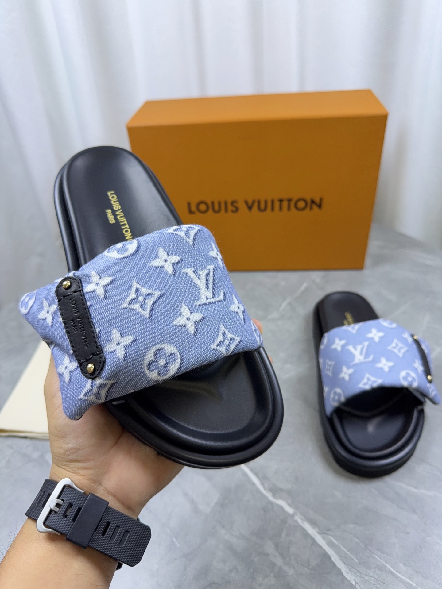 LV