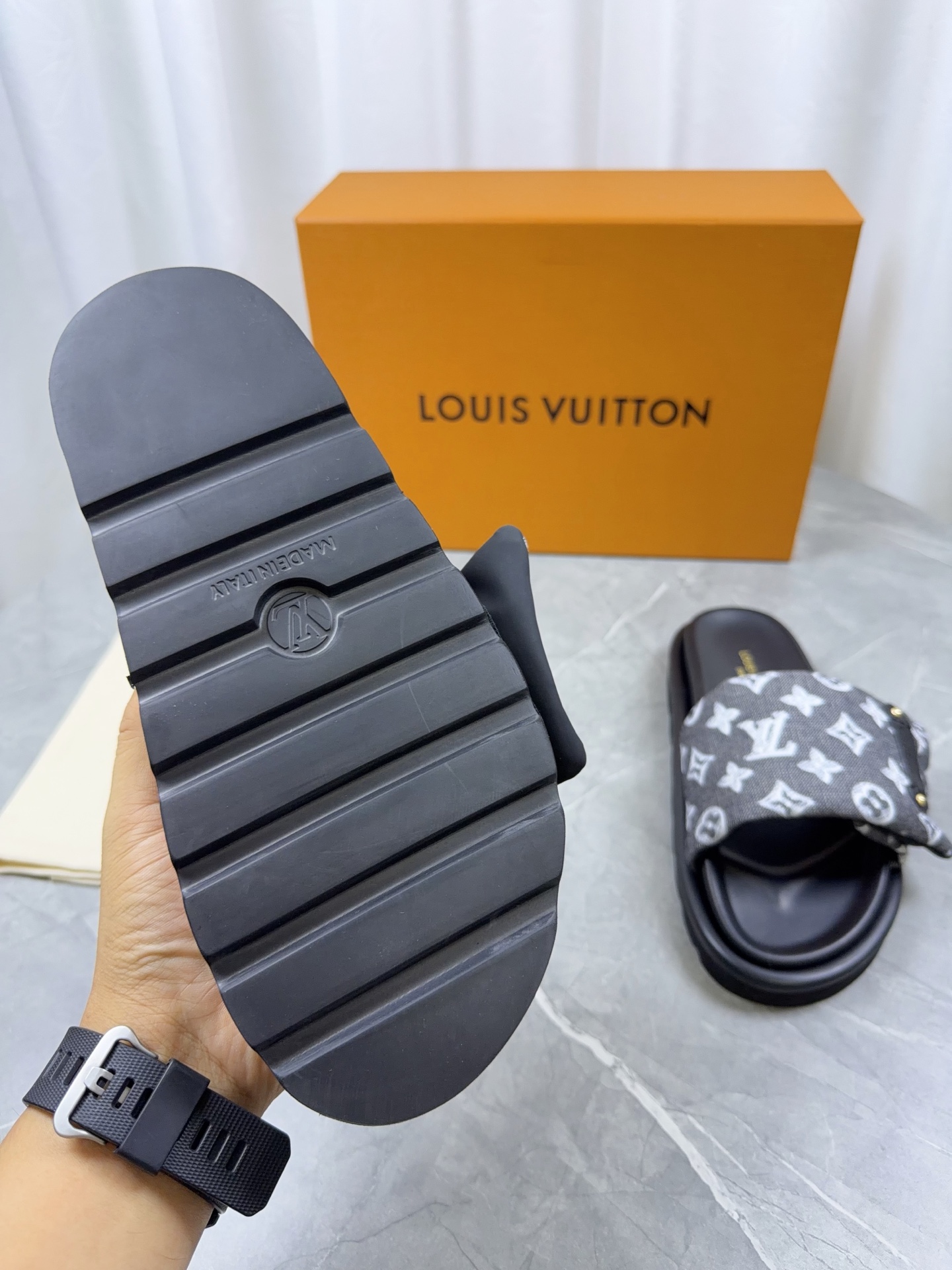 LV