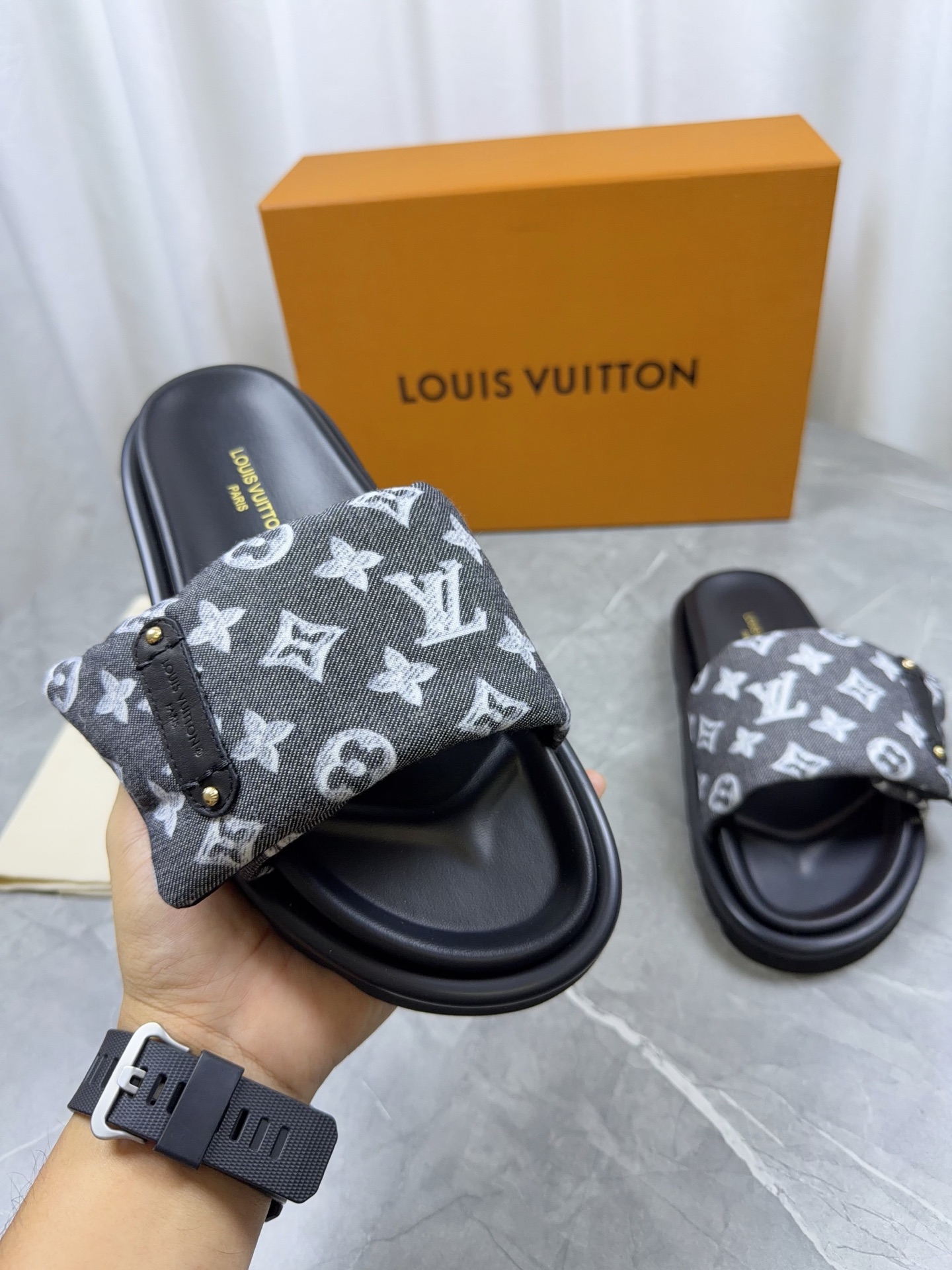 LV