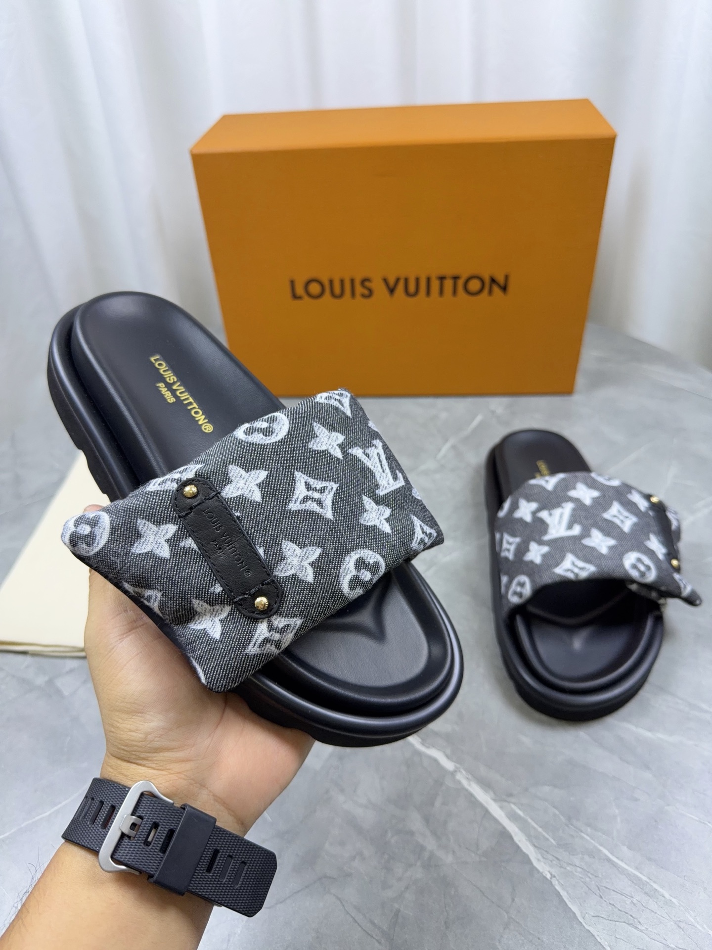 LV